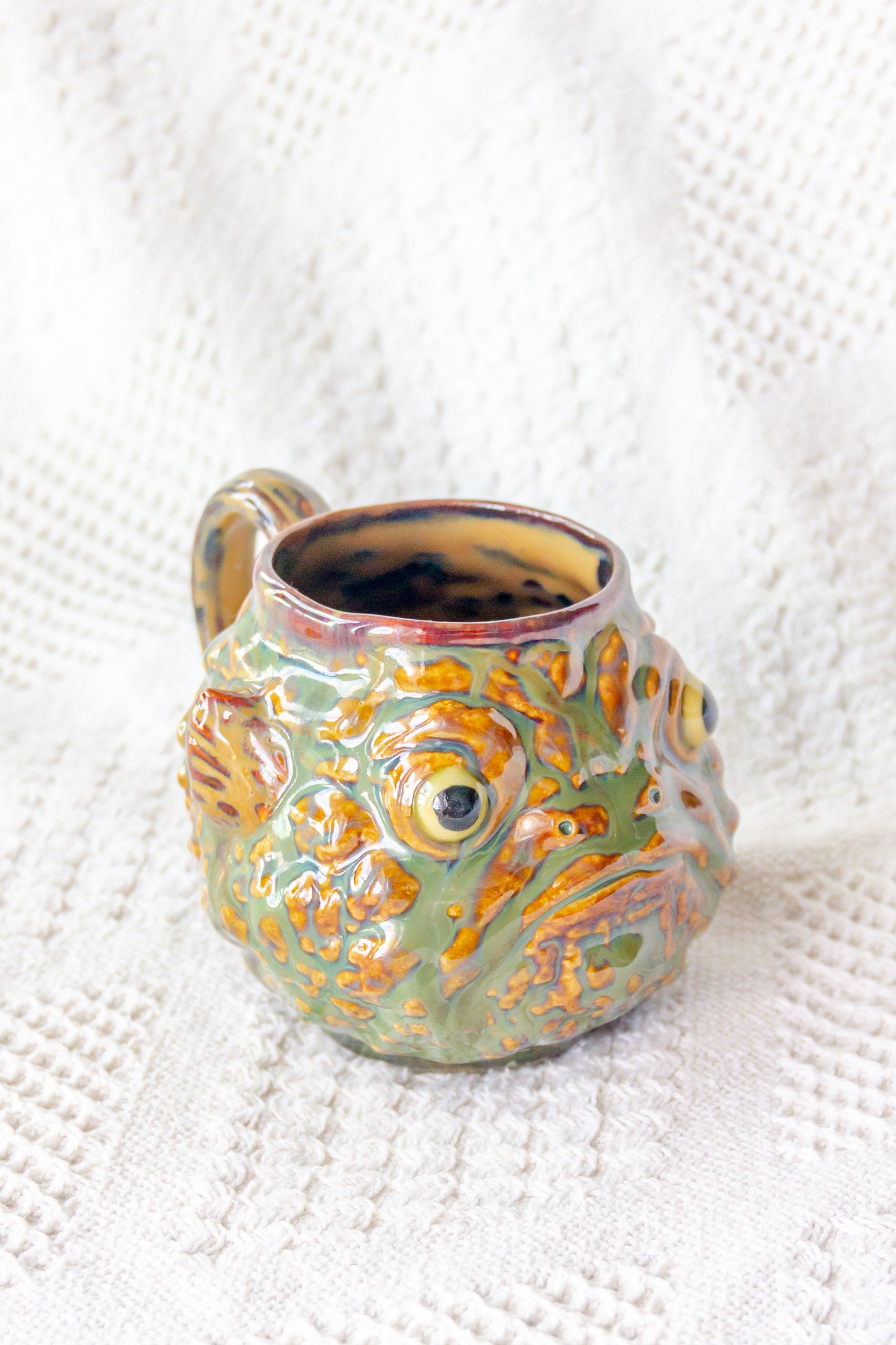Kubek ceramiczny «Takifugu» zielono-brązowy