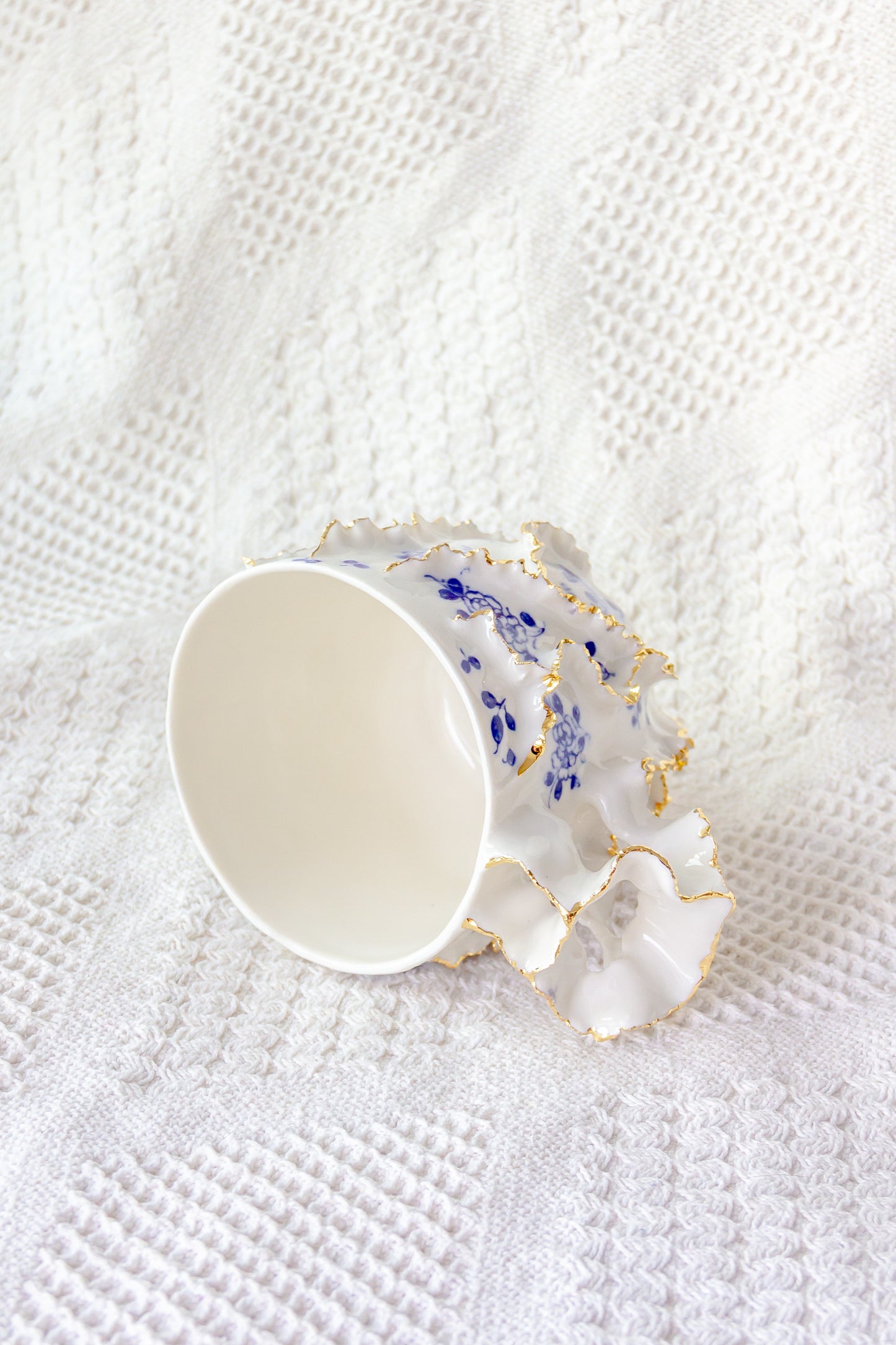 Mug en porcelaine plaqué or