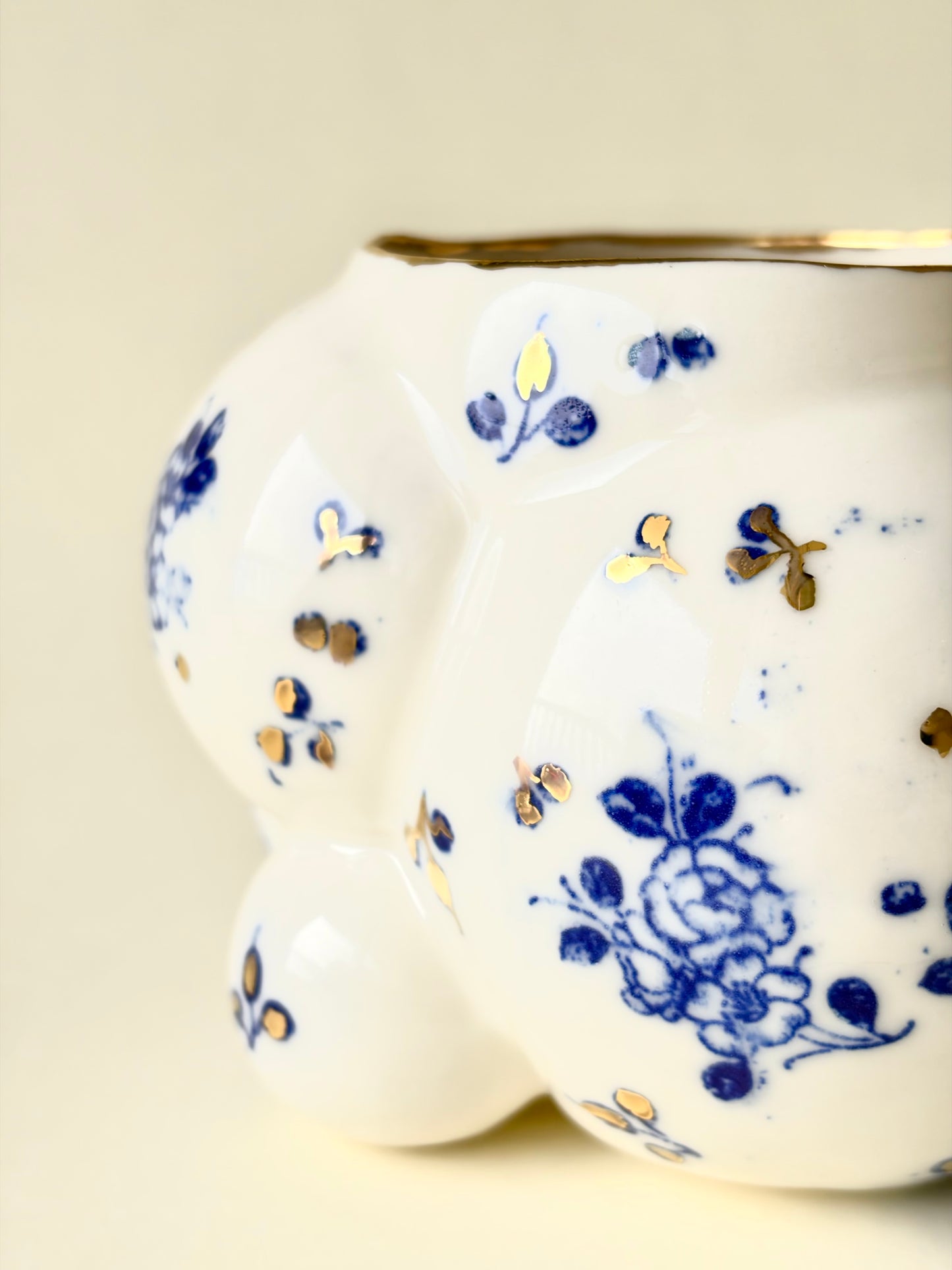 Kubek porcelanowy “Bubbles 3”