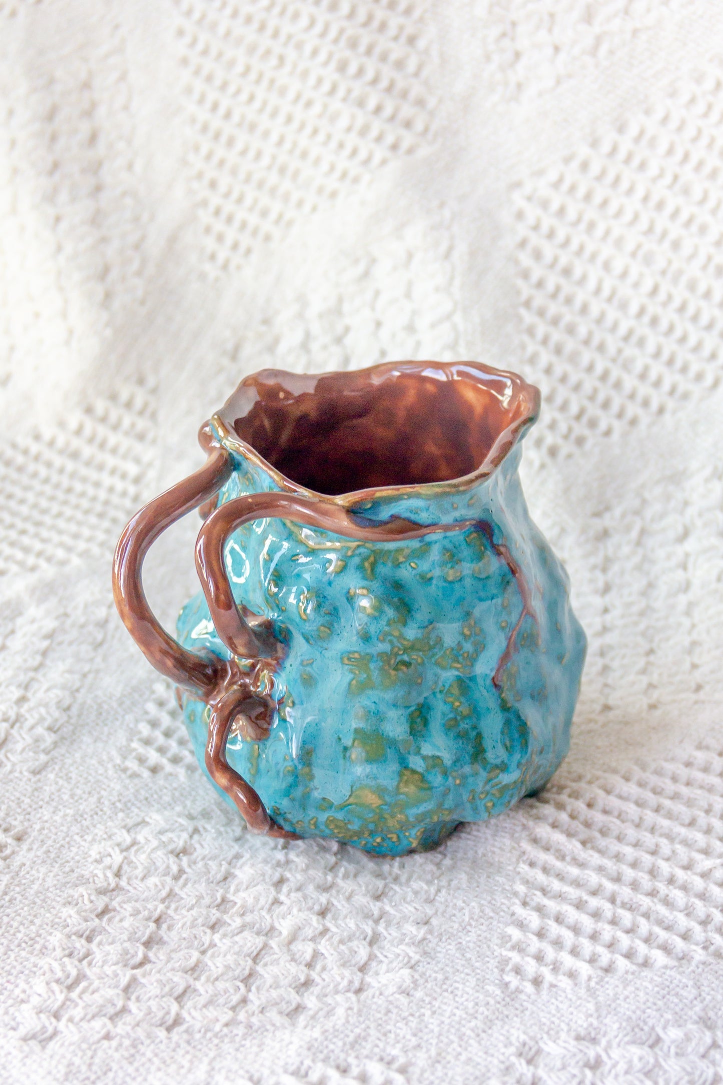 Kubek ceramiczny “Couroupita” niebiesko-brązowy