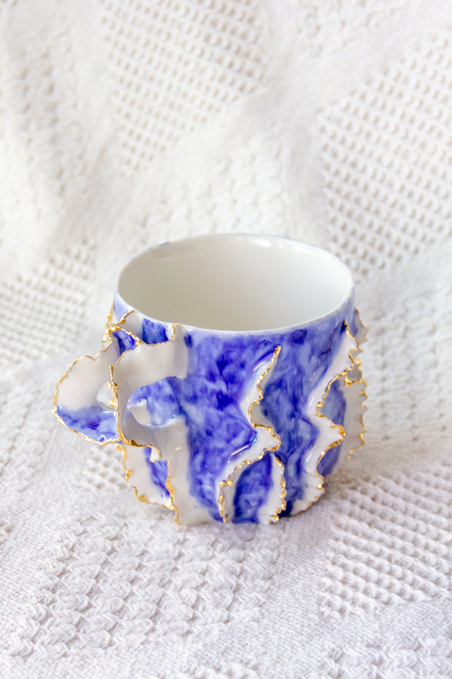 Mug en porcelaine plaqué or