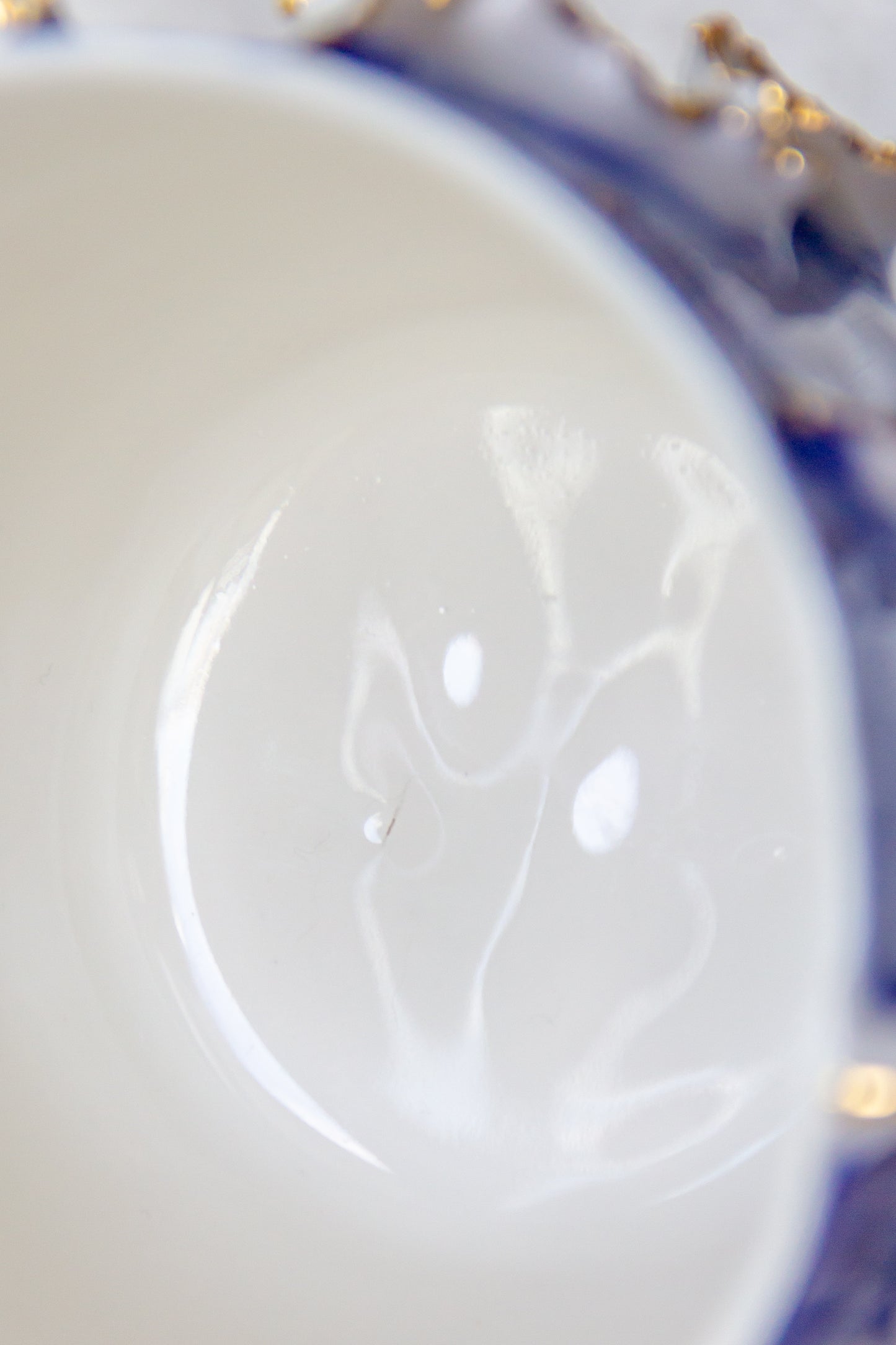 Mug en porcelaine plaqué or
