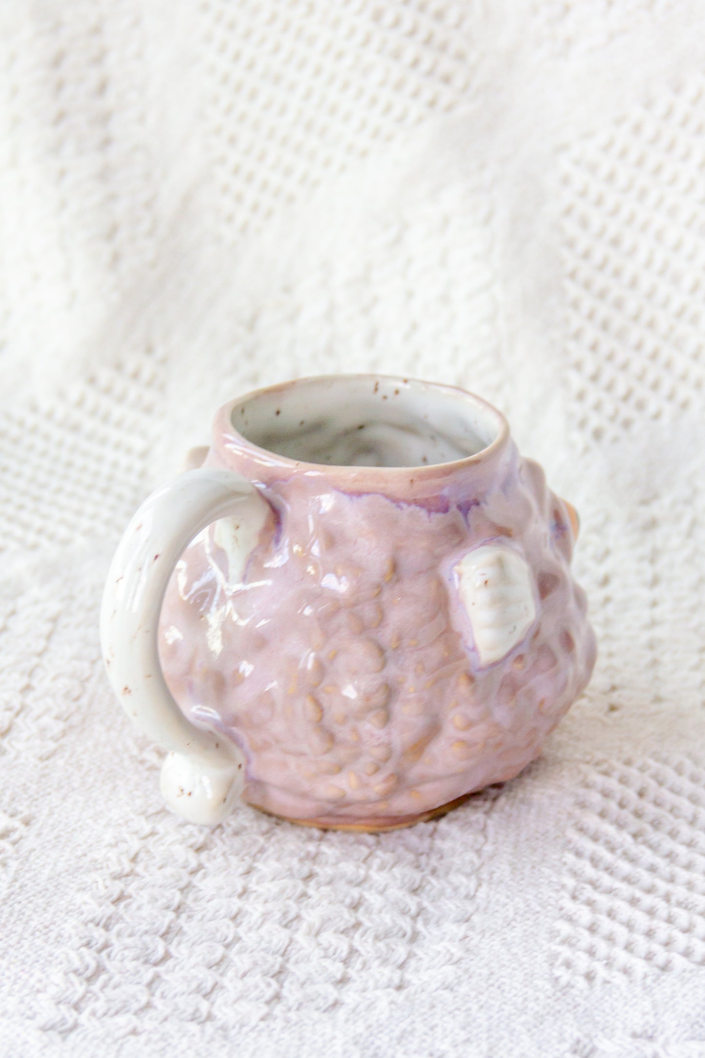 Kubek ceramiczny «Takifugu» biało-fioletowy
