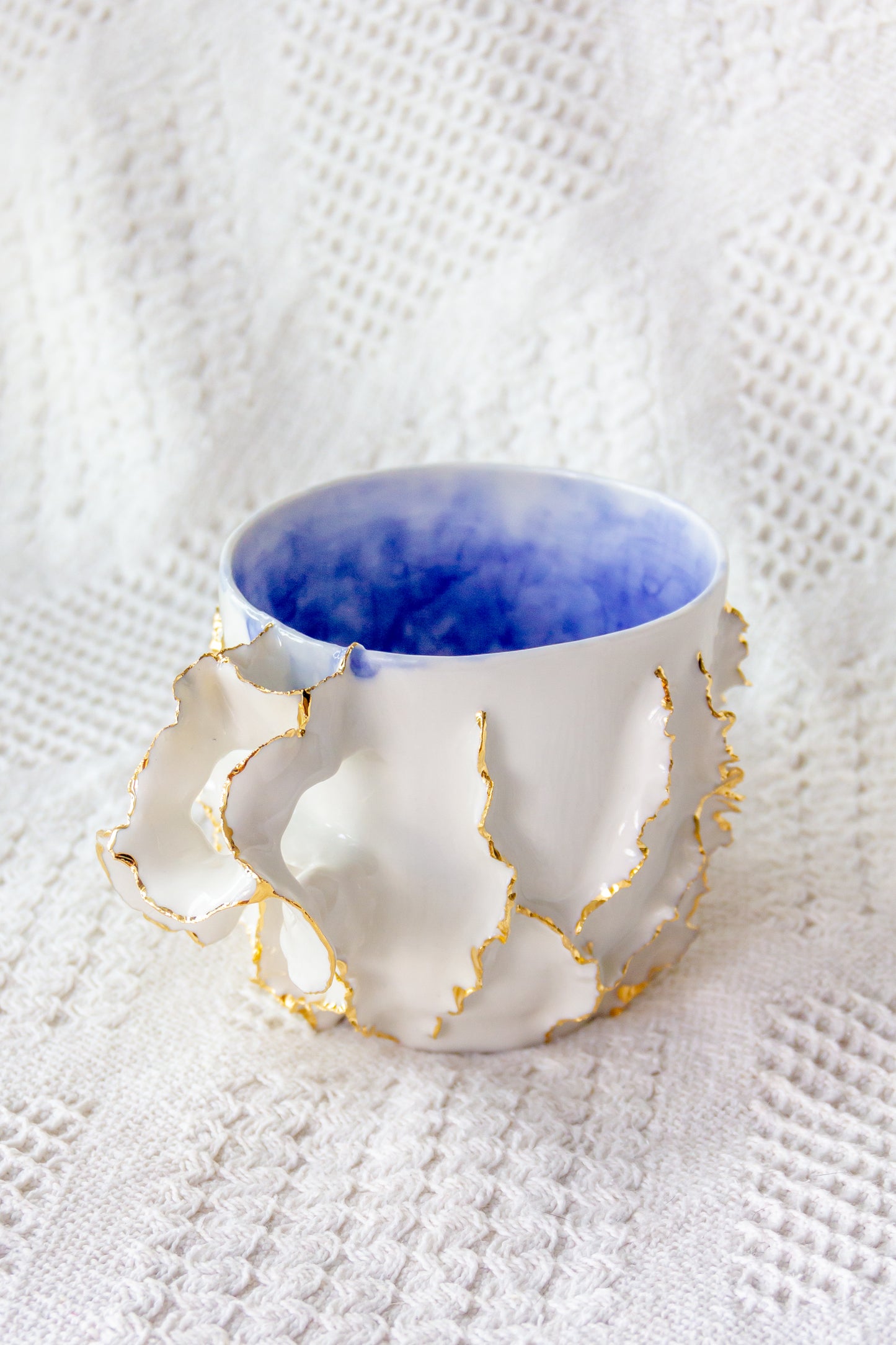 Mug en porcelaine plaqué or