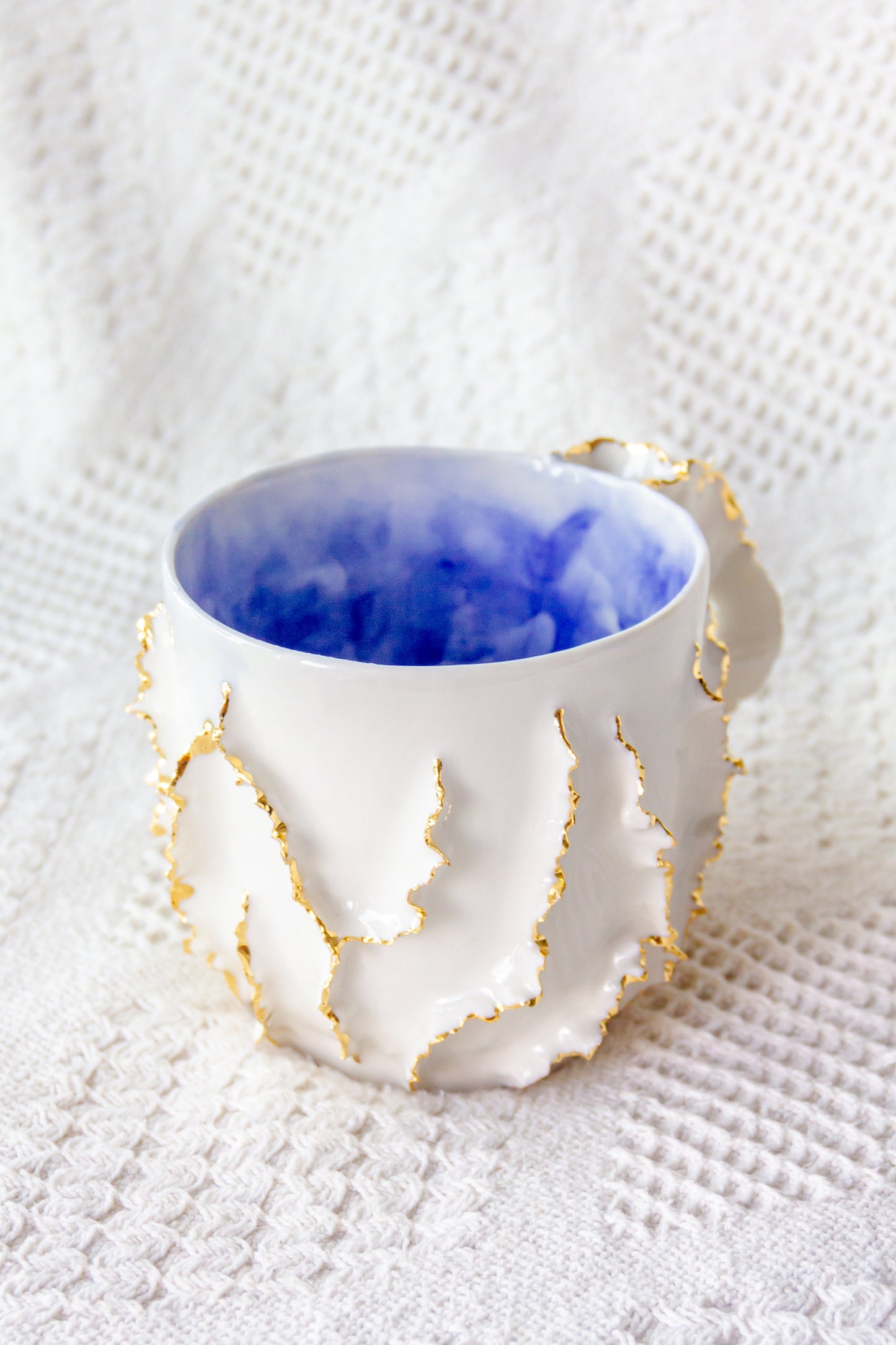 Mug en porcelaine plaqué or