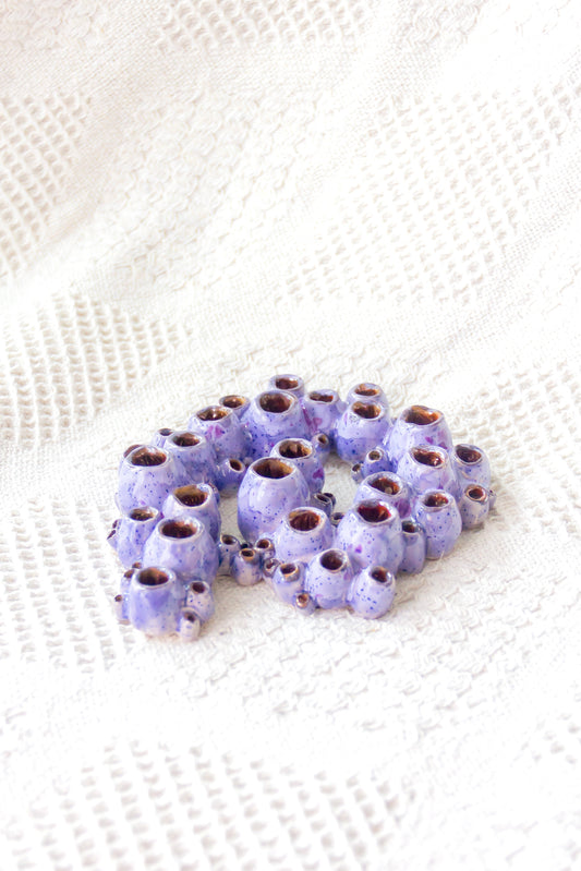 Rzeźba ceramiczna “Ascydia” fioletowo-brązowa