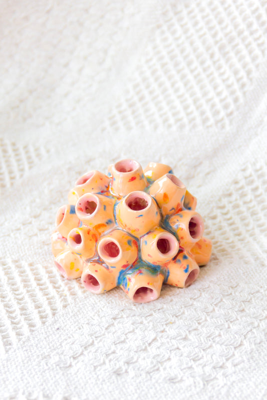 Rzeźba ceramiczna “Ascydia” beżowo-pomarańczowa