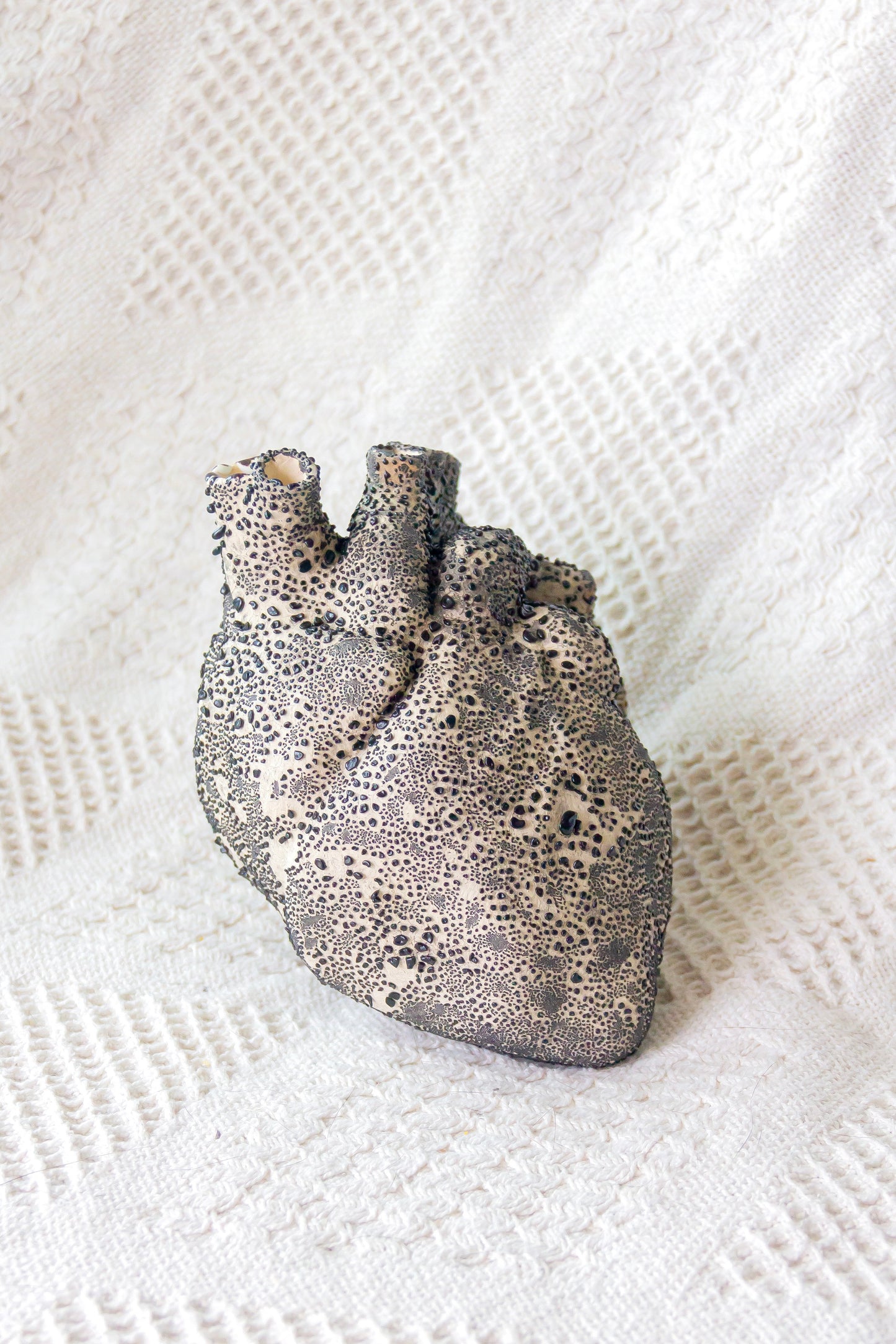 Coeur en céramique brillant plaqué or