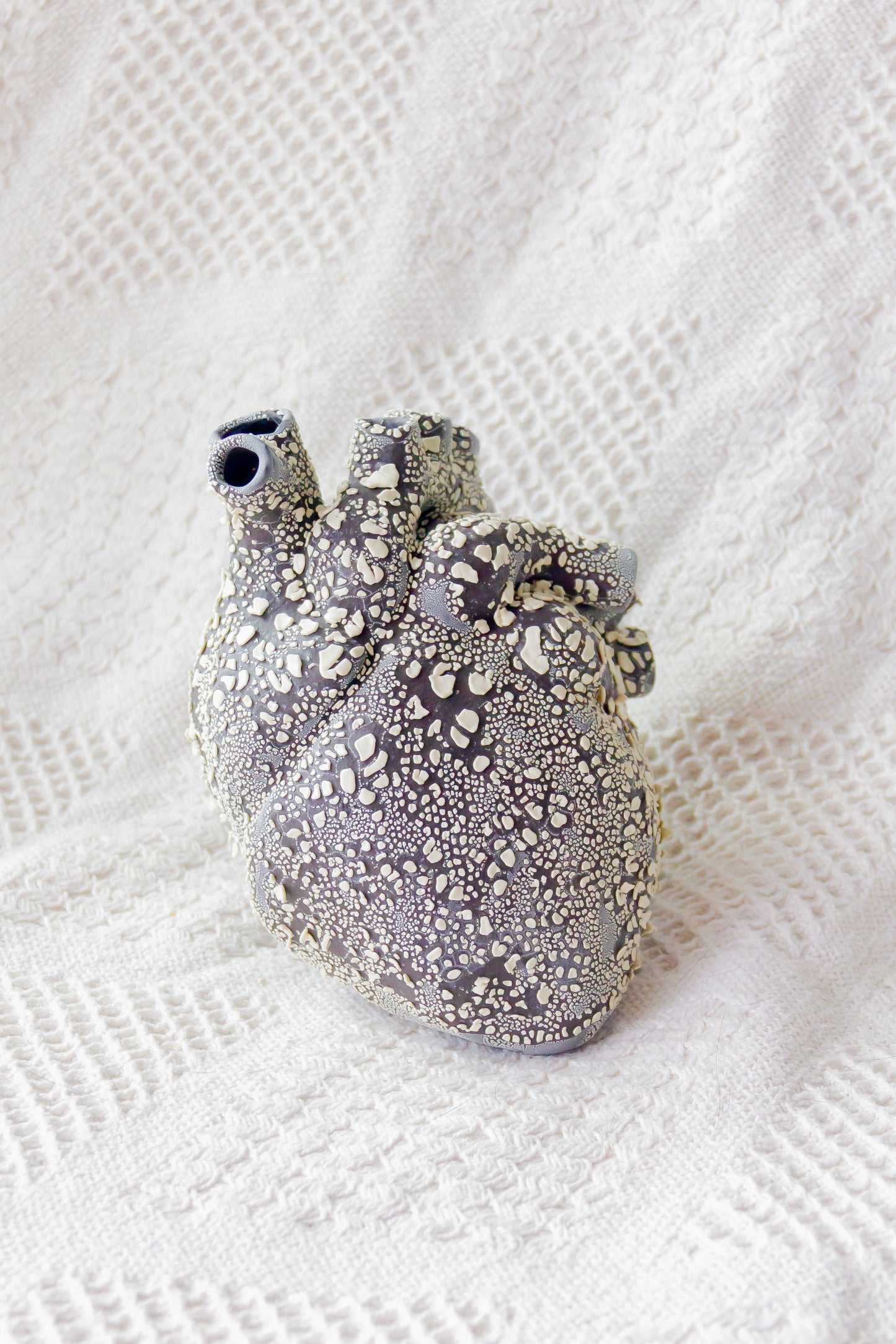 Coeur en céramique brillant plaqué or