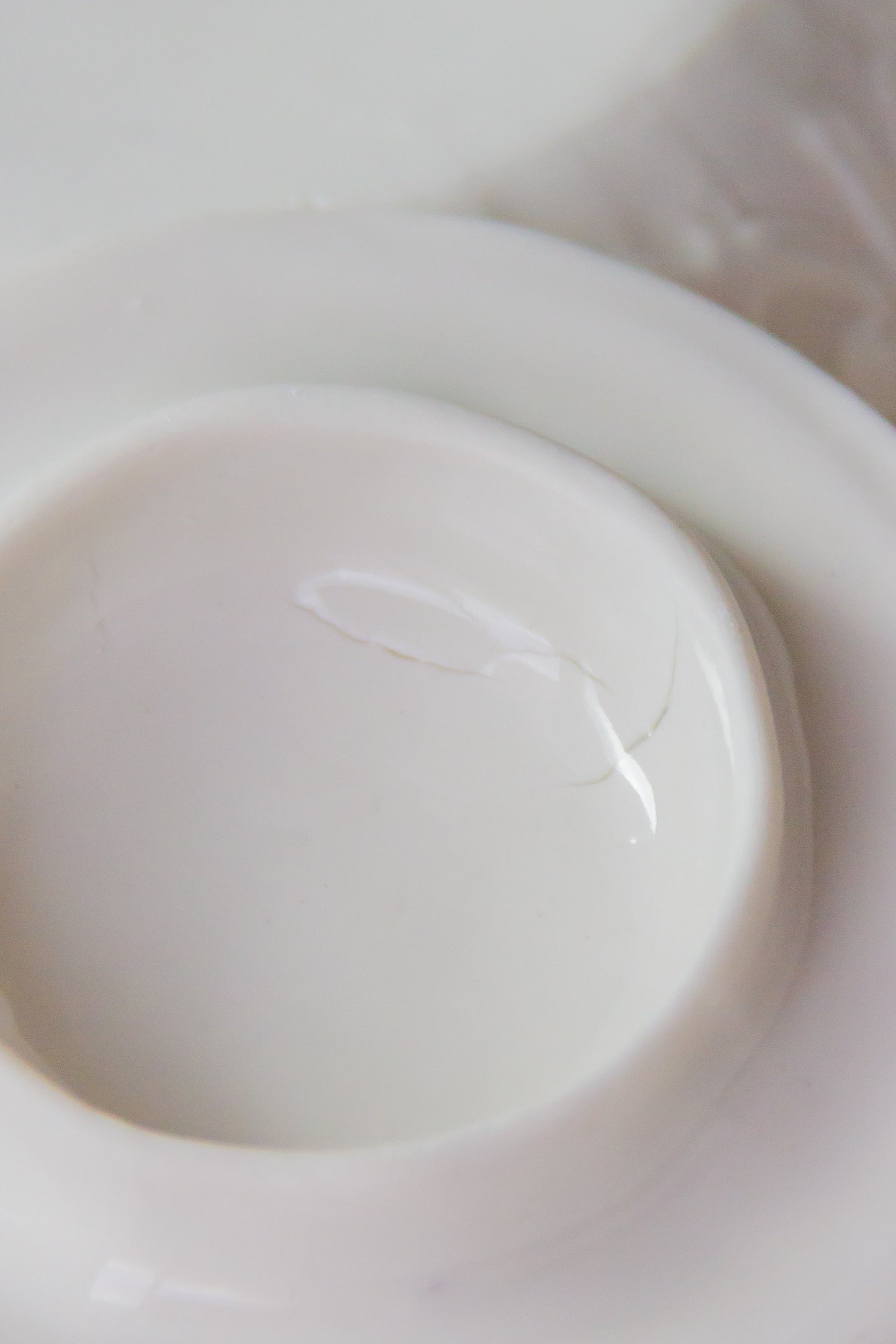 Szkatułka porcelanowa ze złoceniem