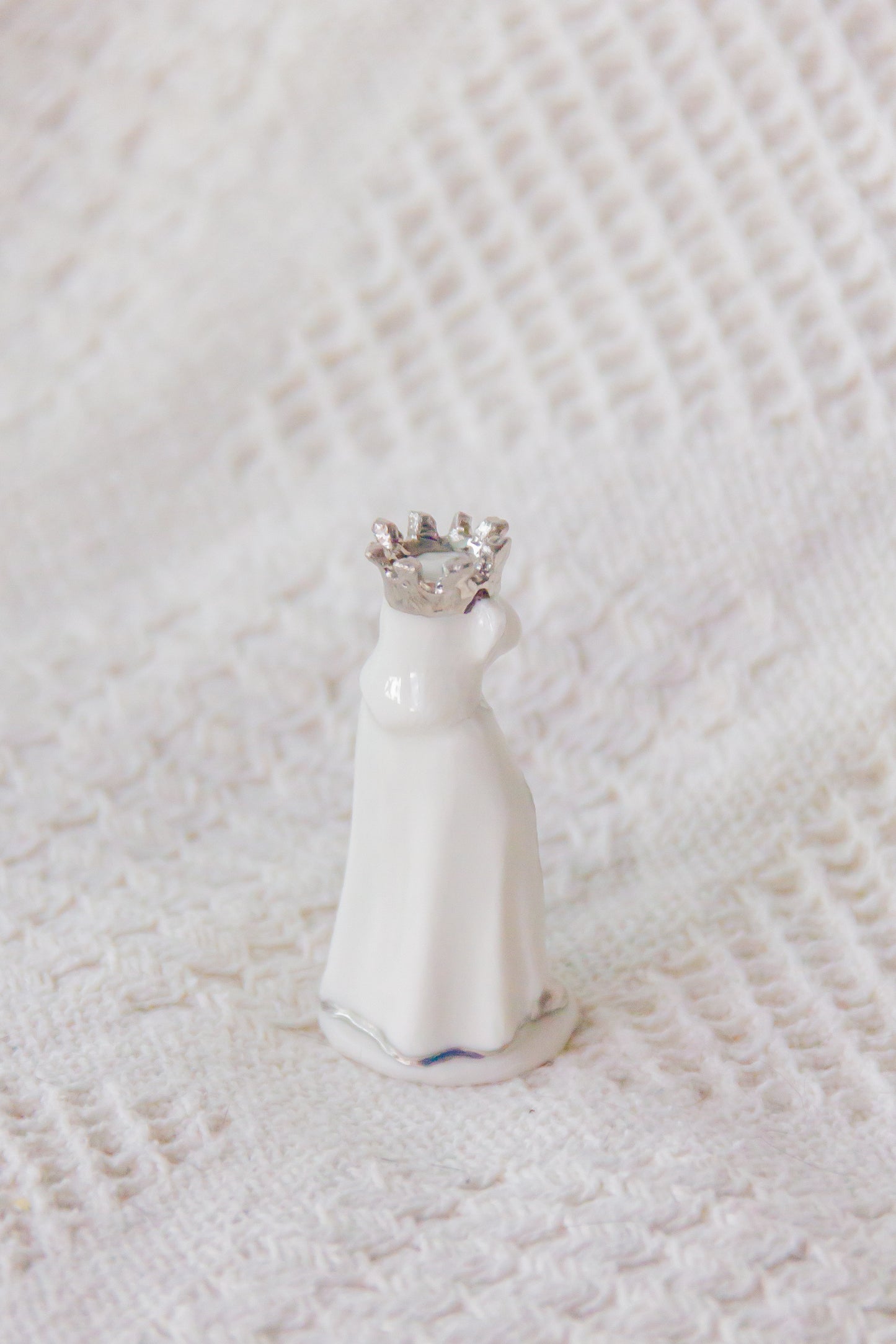 Werling królowa, rzeźba porcelanowa platynowana