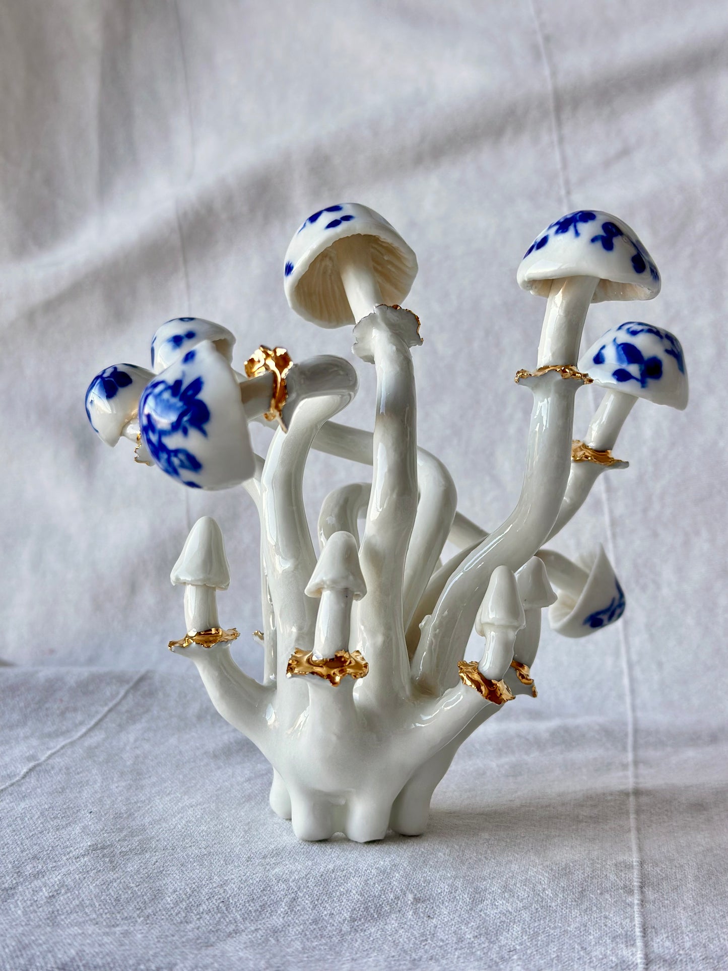 Grzyb porcelanowy ze złoceniem