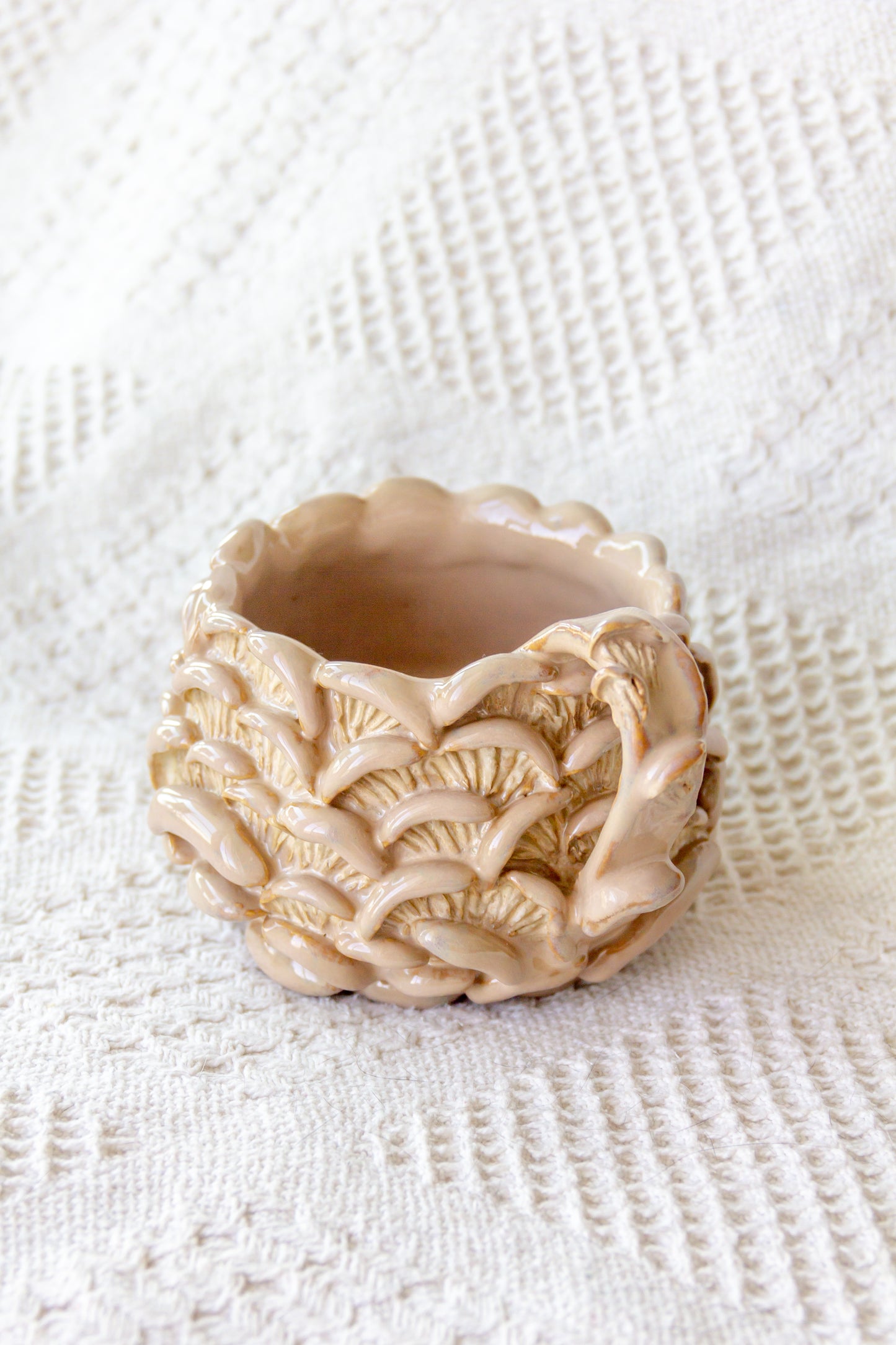 Kubek ceramiczny “Shrooms” beżowy
