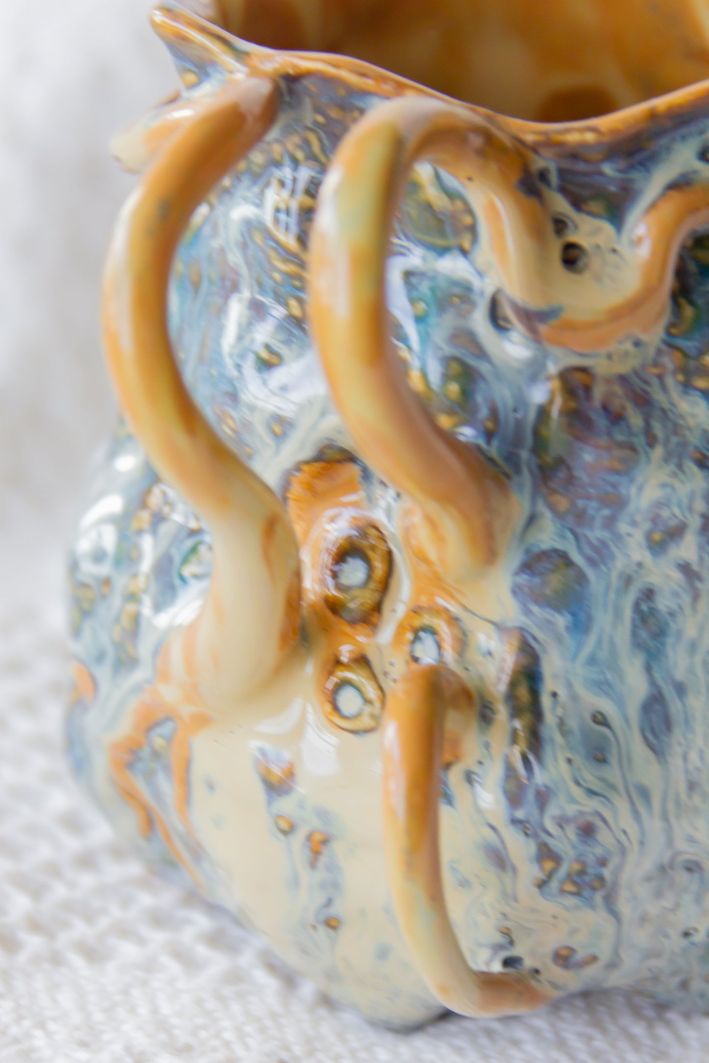 Kubek ceramiczny “Couroupita” brązowo-niebieski