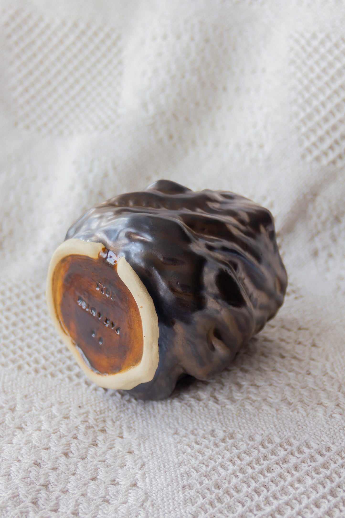 Czarka ceramiczna „Wave” brązowo-metalowa