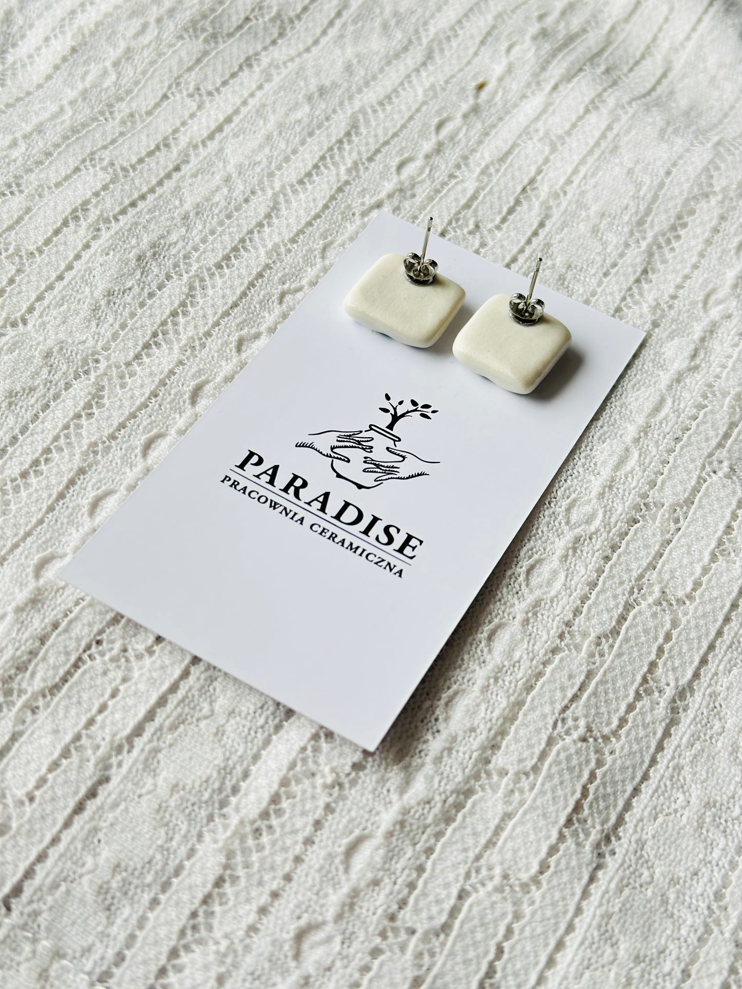 Collier amphore blanche pour huiles essentielles