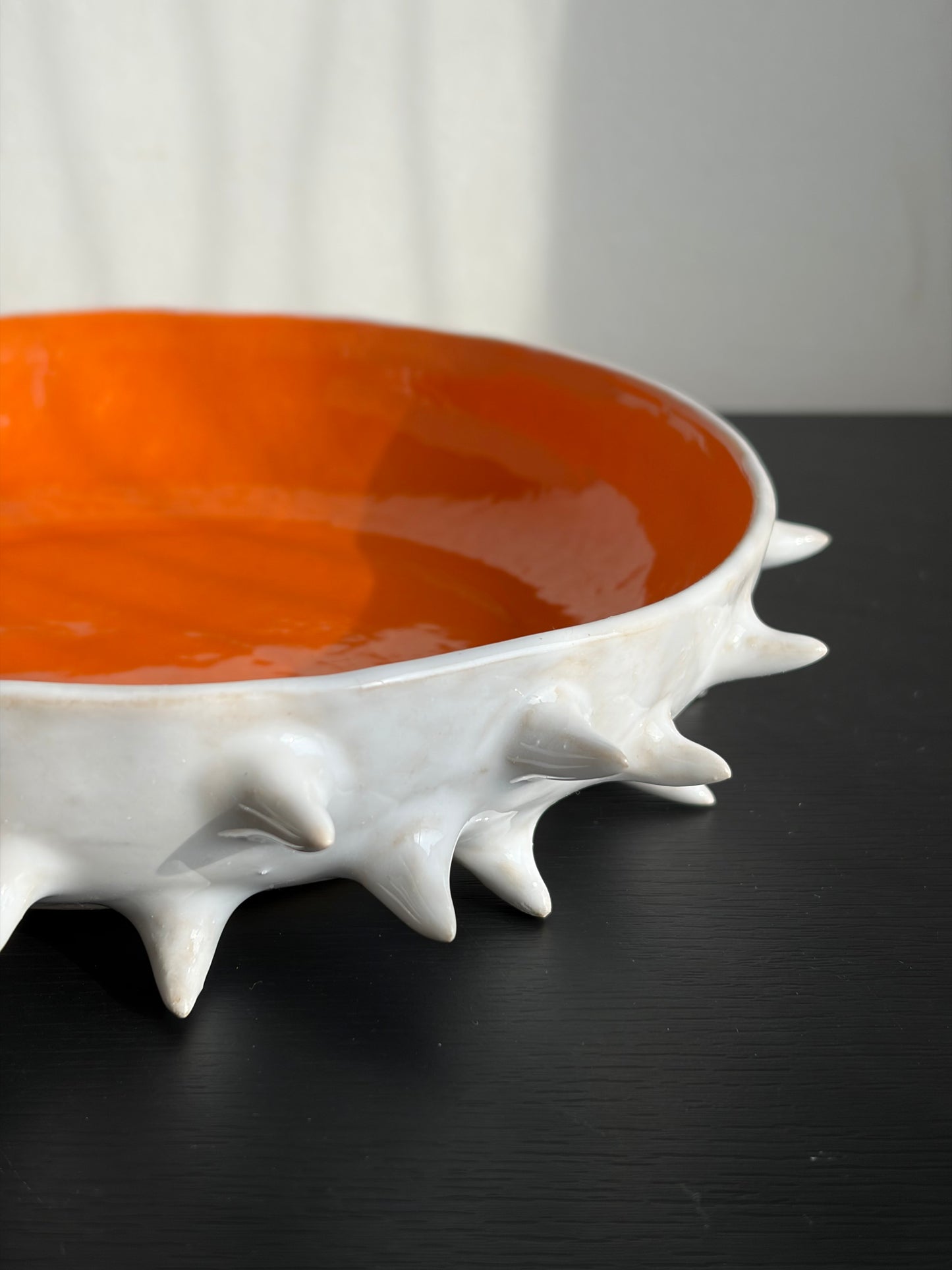Misa ceramiczna z kolcami