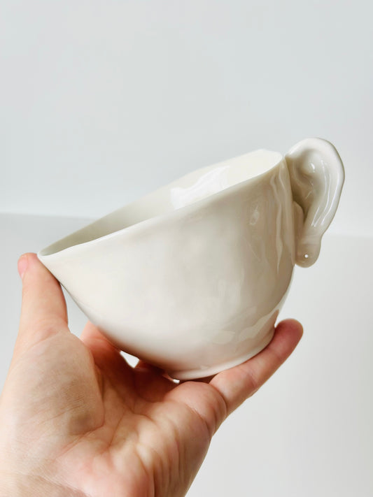 Filiżanka porcelanowa z Uchem