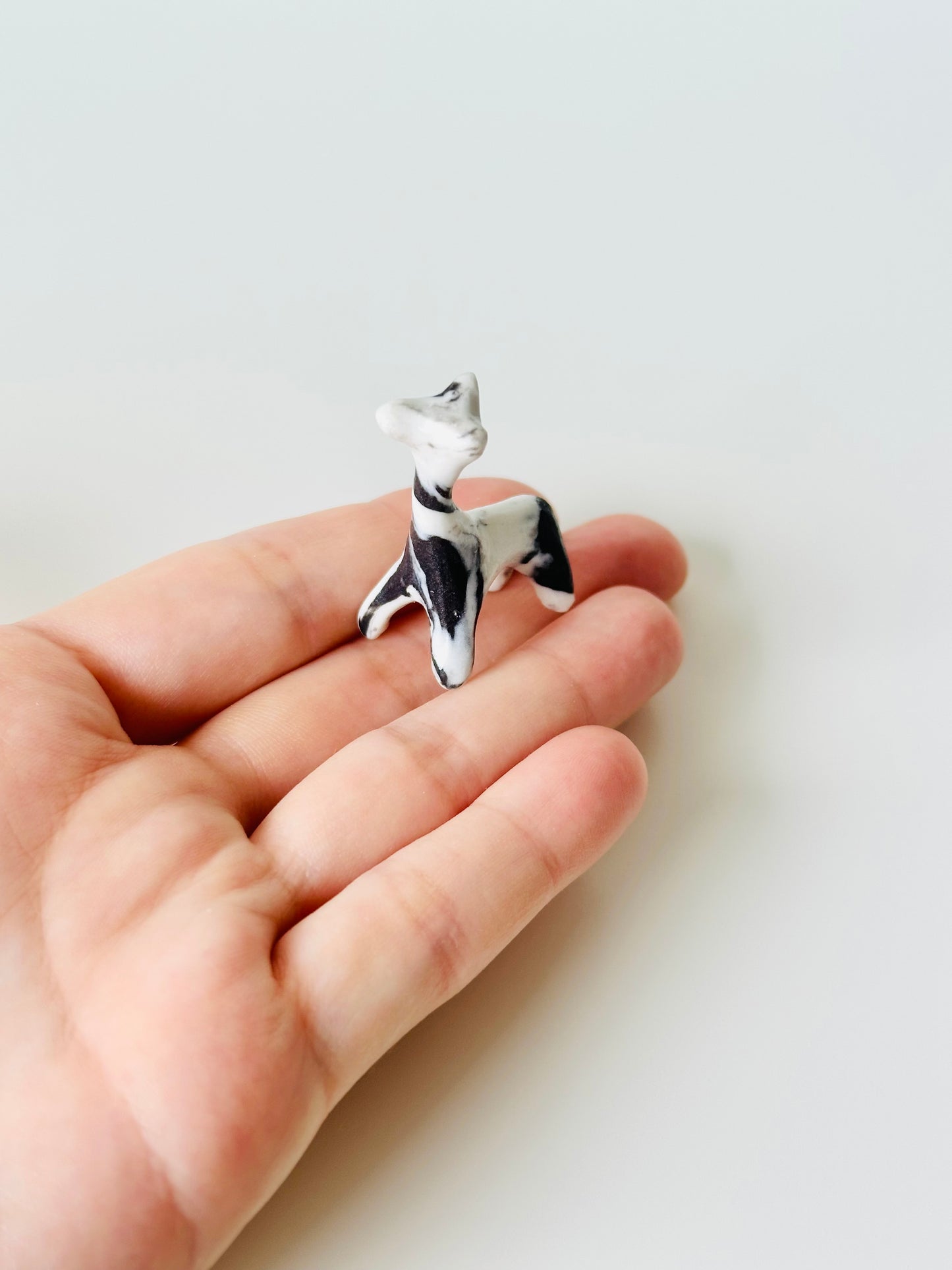 Figurka porcelanowa "Werlingtin pstrobrzuchy"