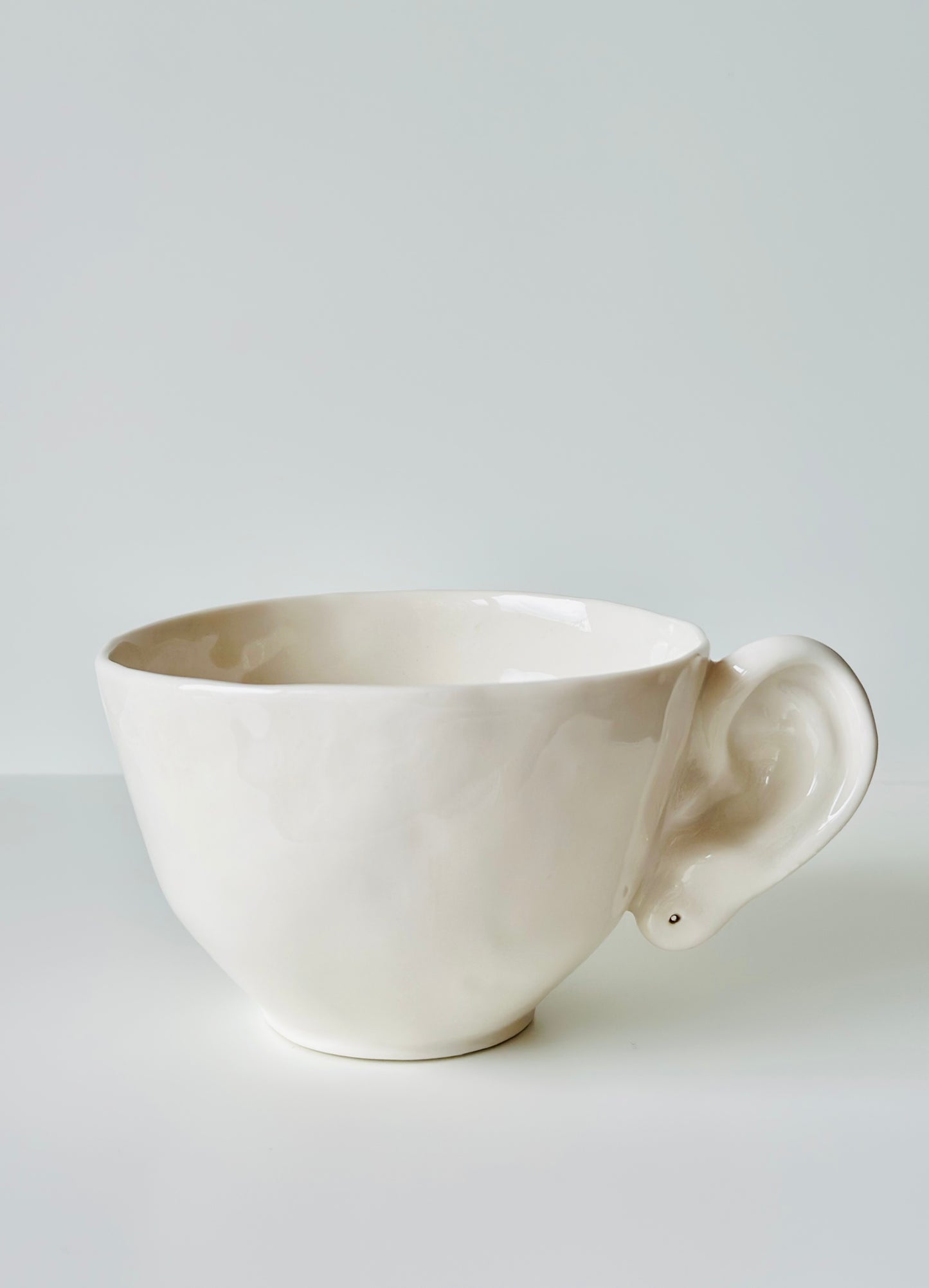 Tasse en porcelaine à fleurs colorées