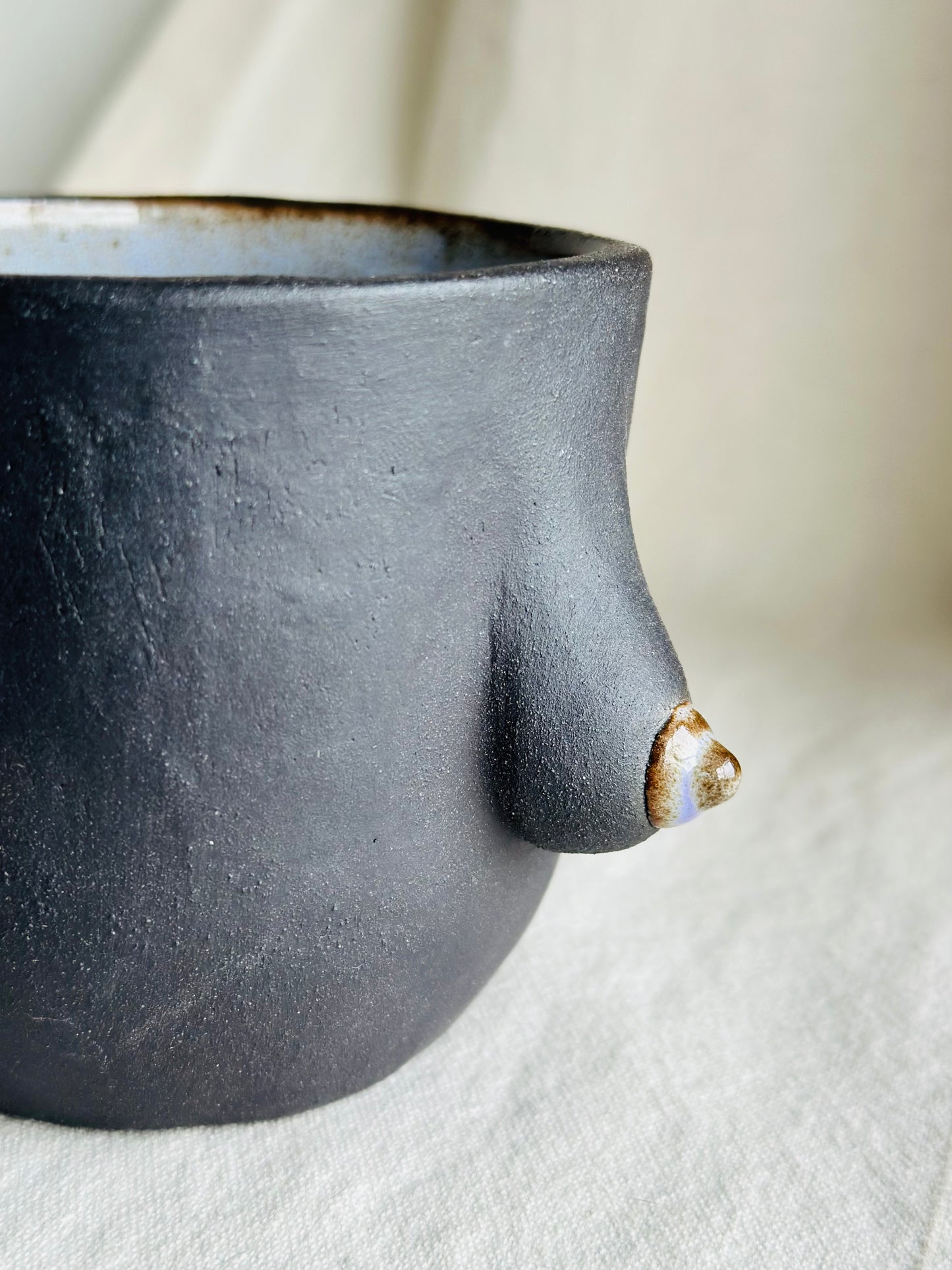 Mug en porcelaine plaqué or