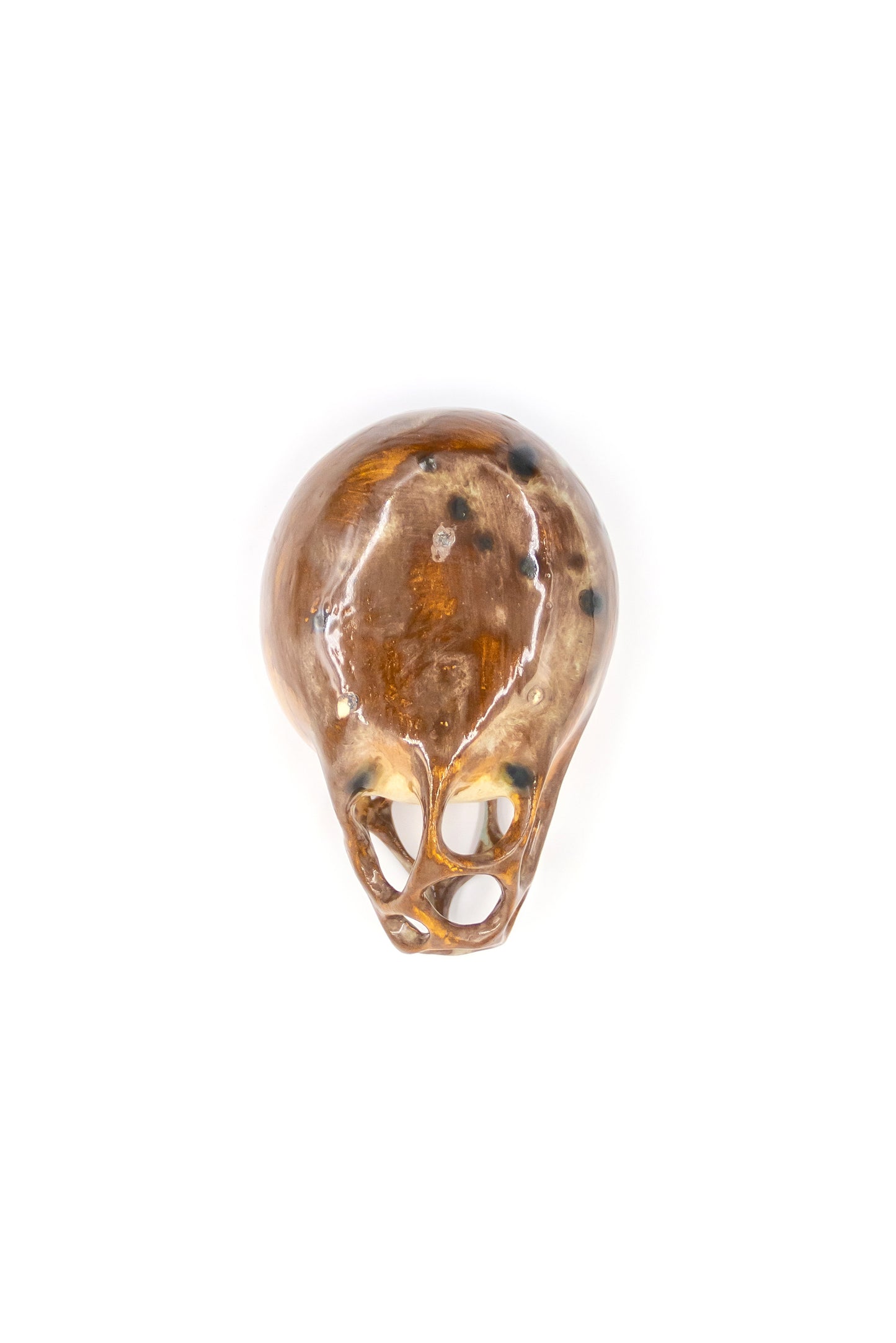 Kubek ceramiczny w kolorze beżowo-brązowym