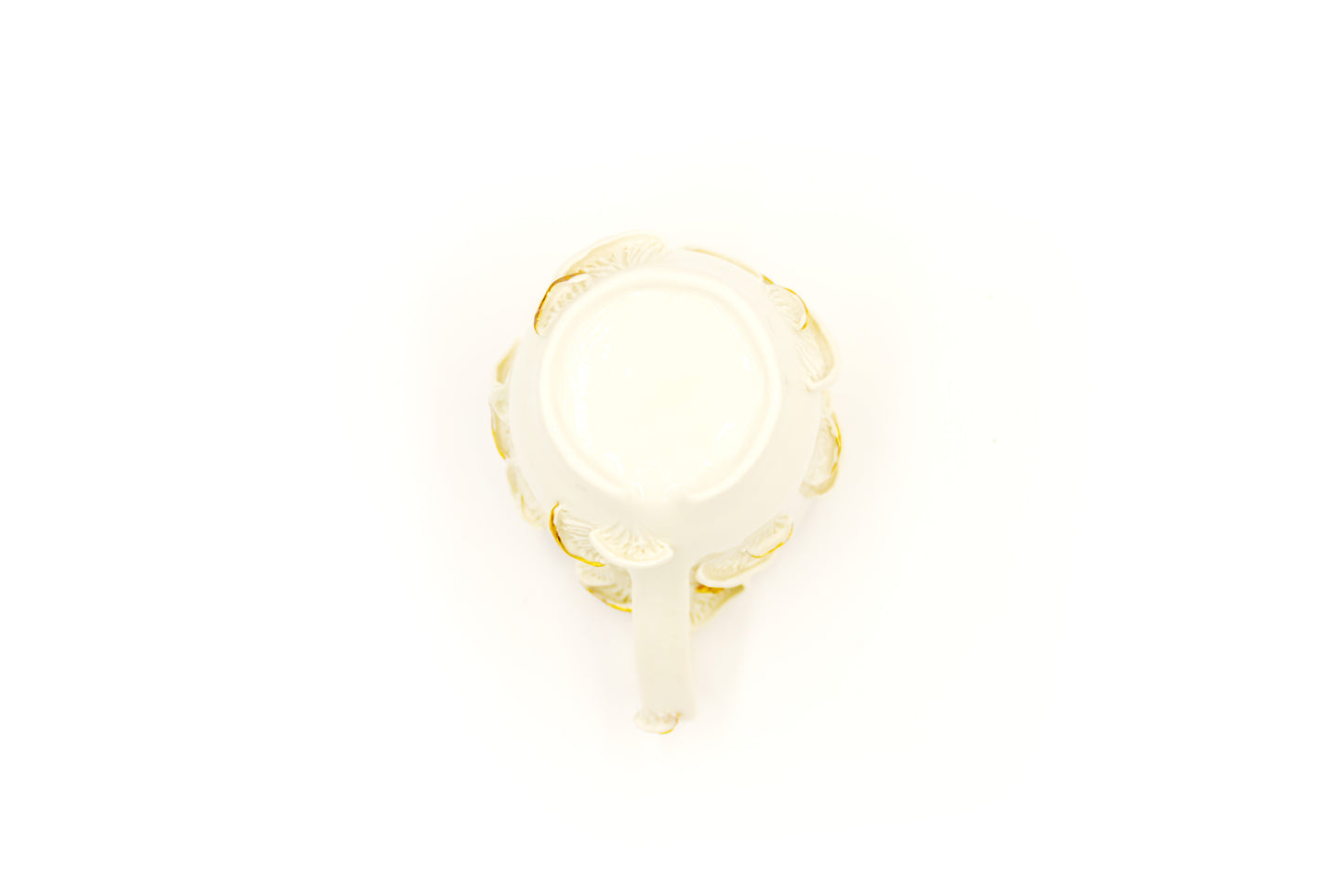 Kubek porcelanowy ze złoceniem