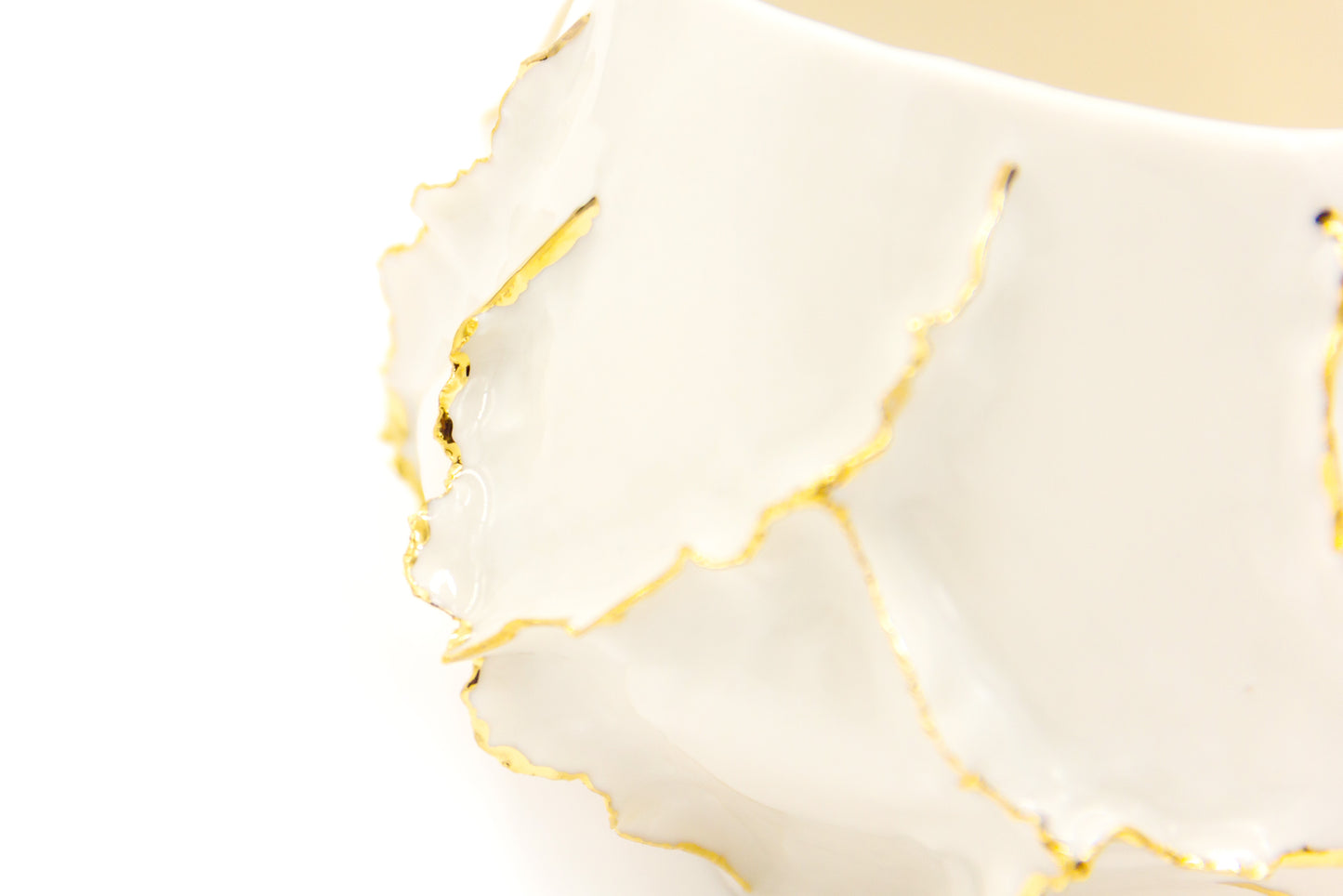 Kubek porcelanowy ze złoceniem