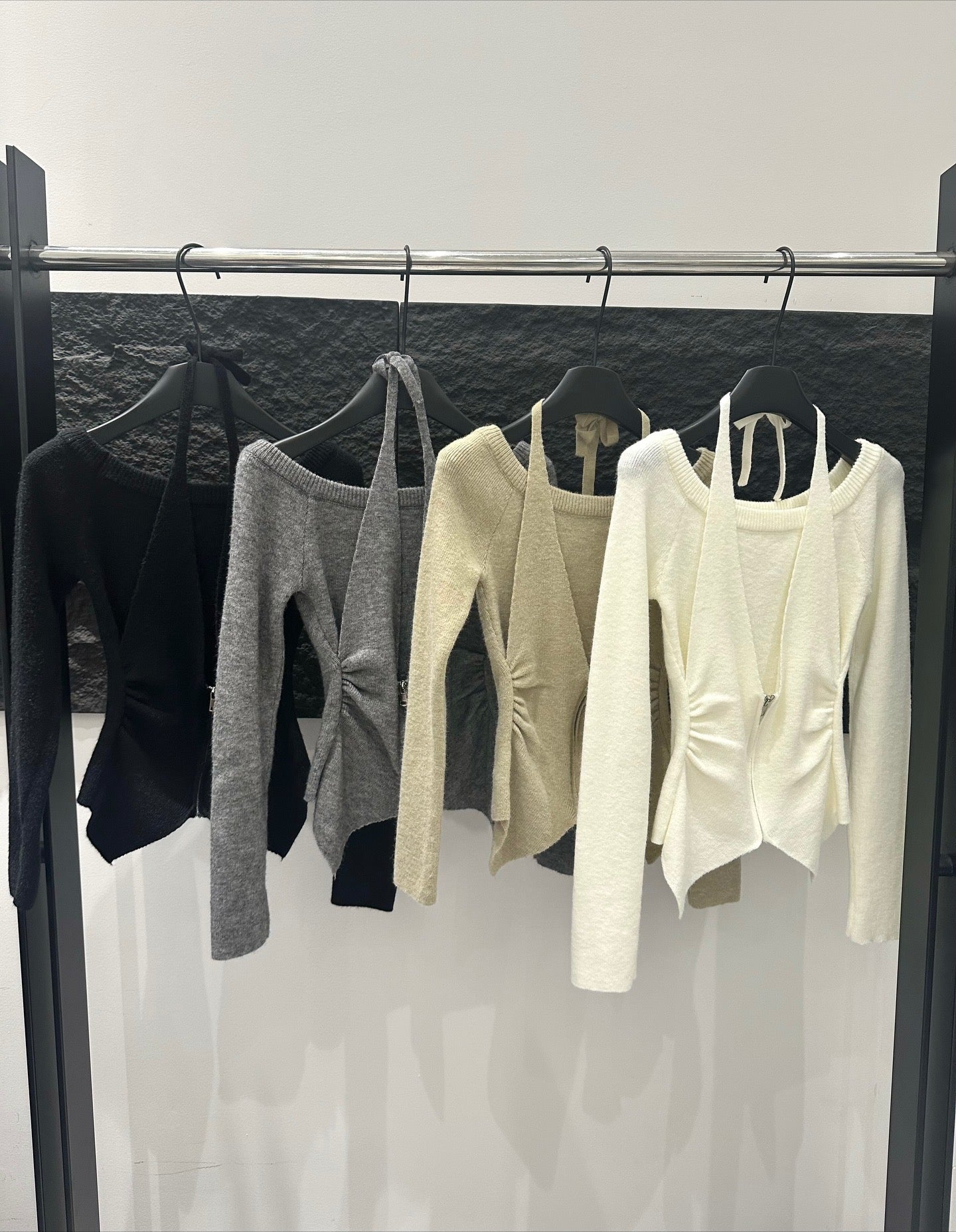 Kubek porcelanowy ze złoceniem