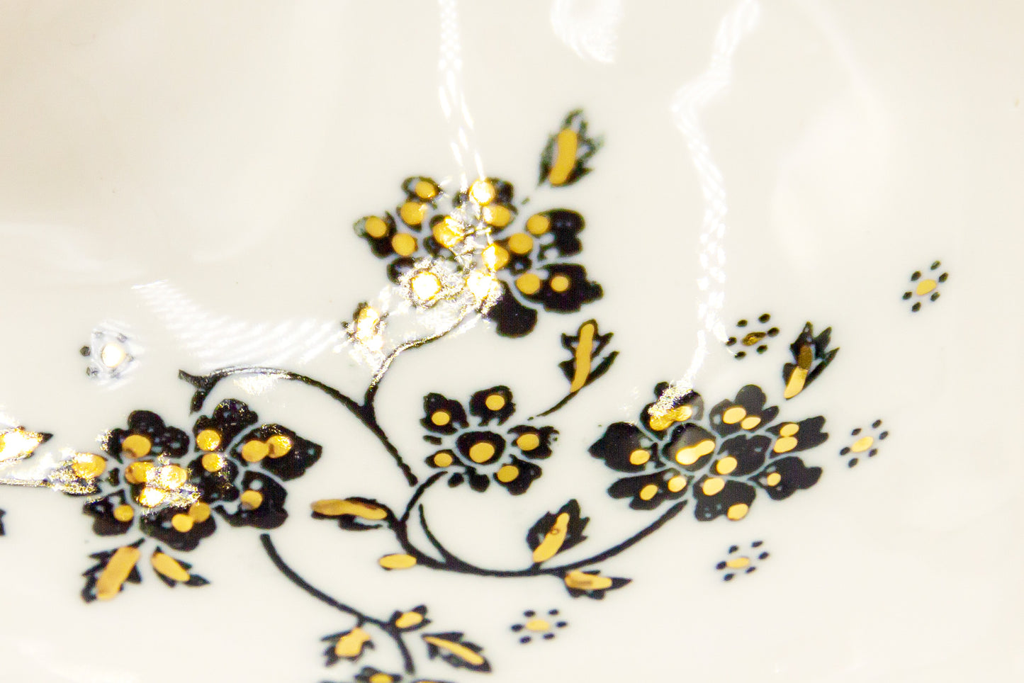 Bol en porcelaine en forme de cœur plaqué or