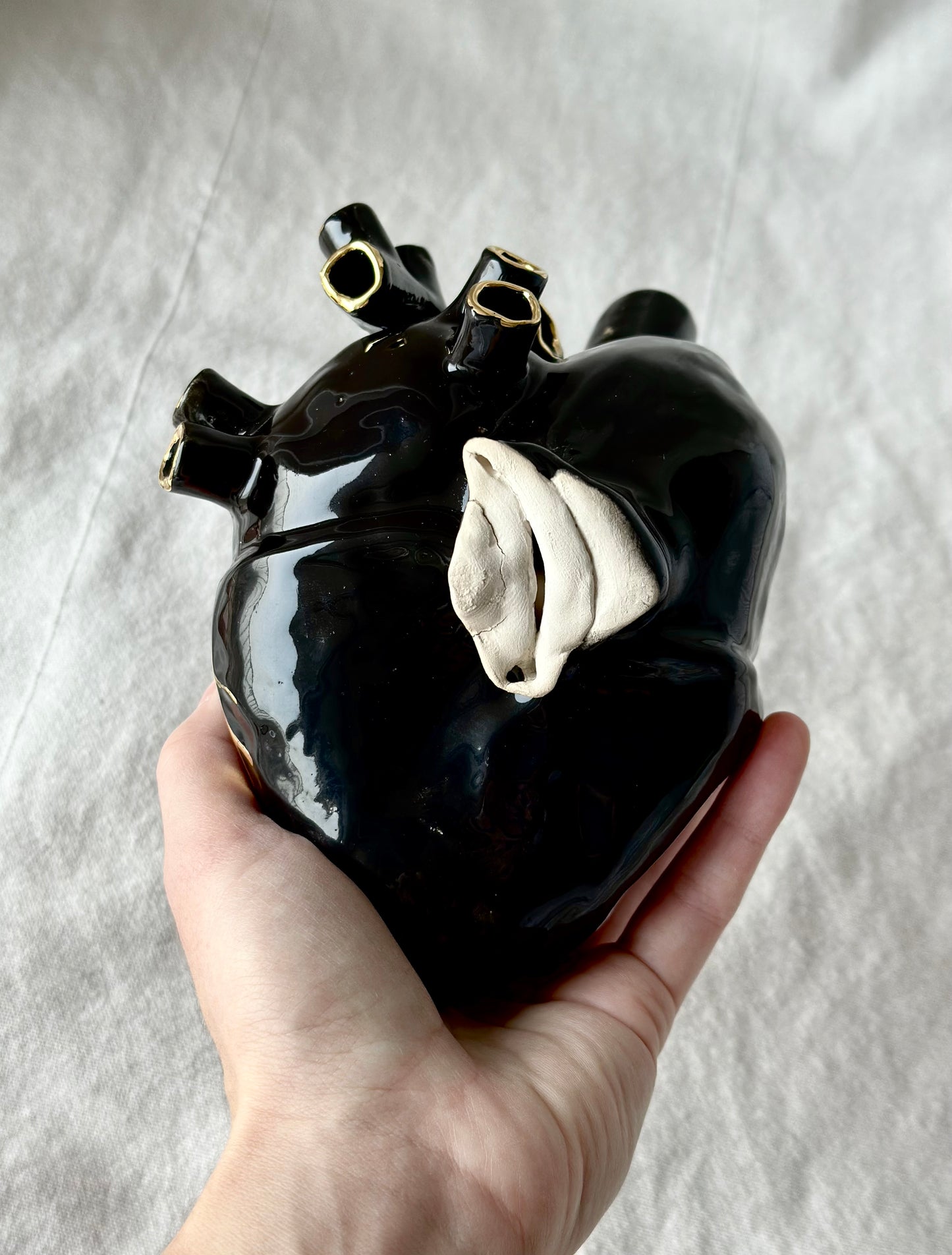 Serce ceramiczne czarne ze złoceniem