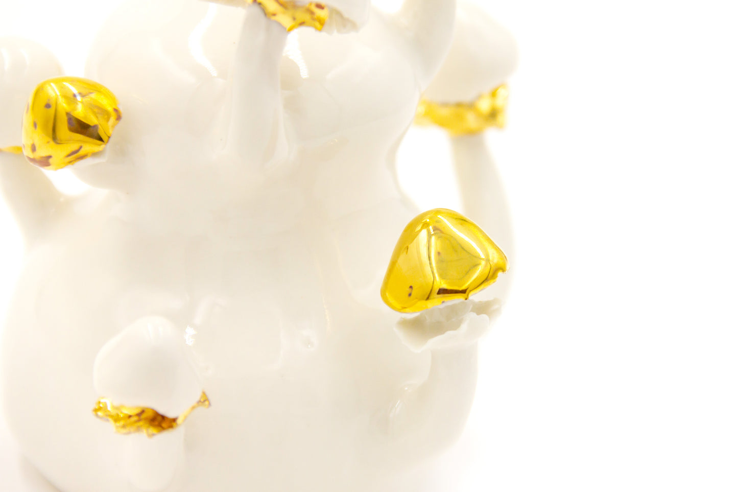 Wazonik porcelanowy ze złoceniem