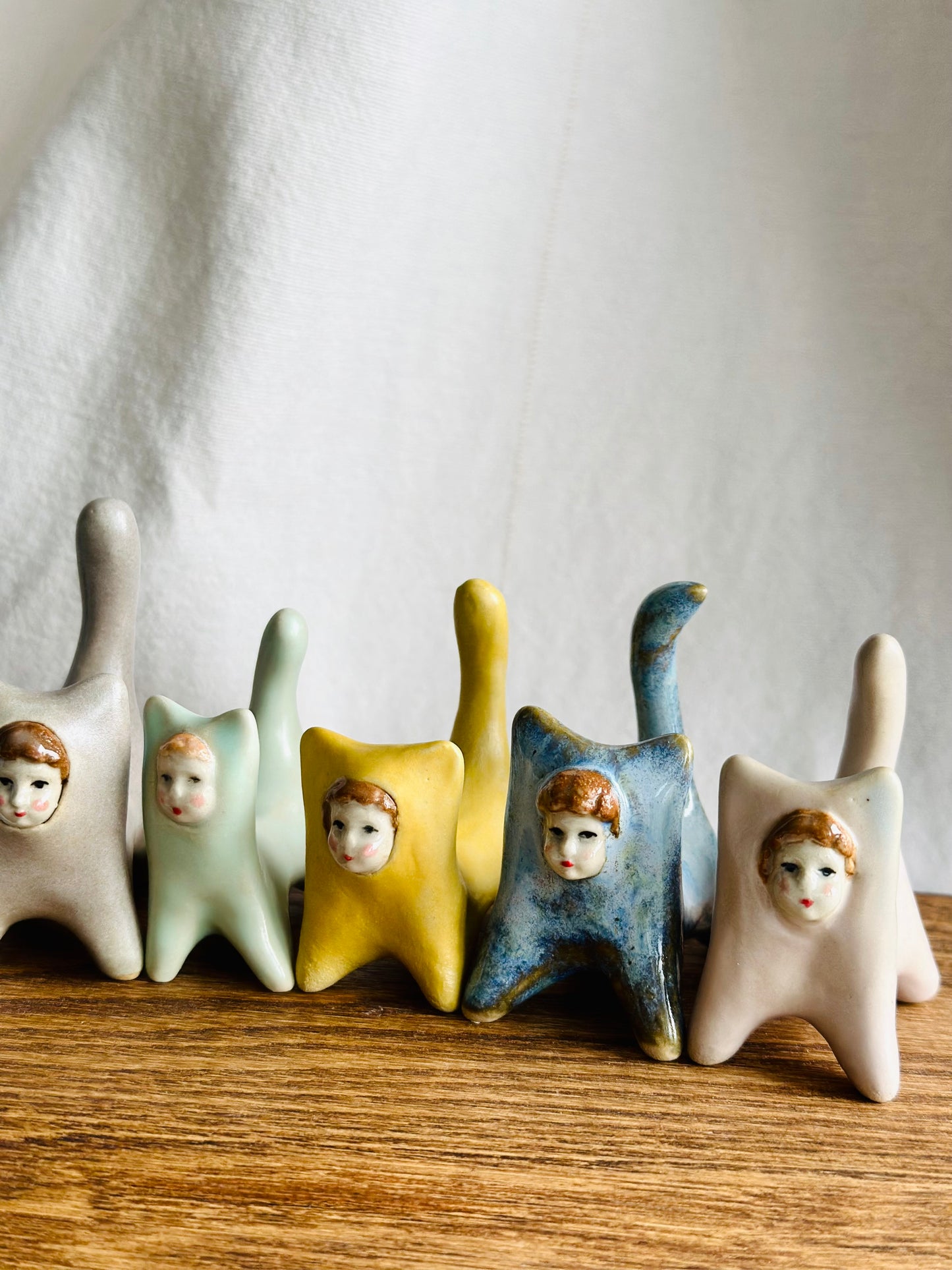 Figurka ceramiczna kotek Habubu