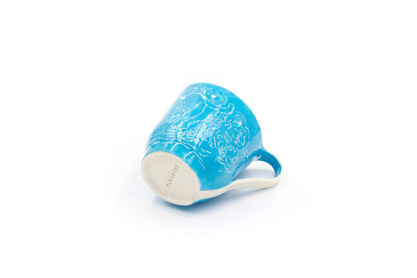 Kubek porcelanowy w kolorze niebiesko-białym