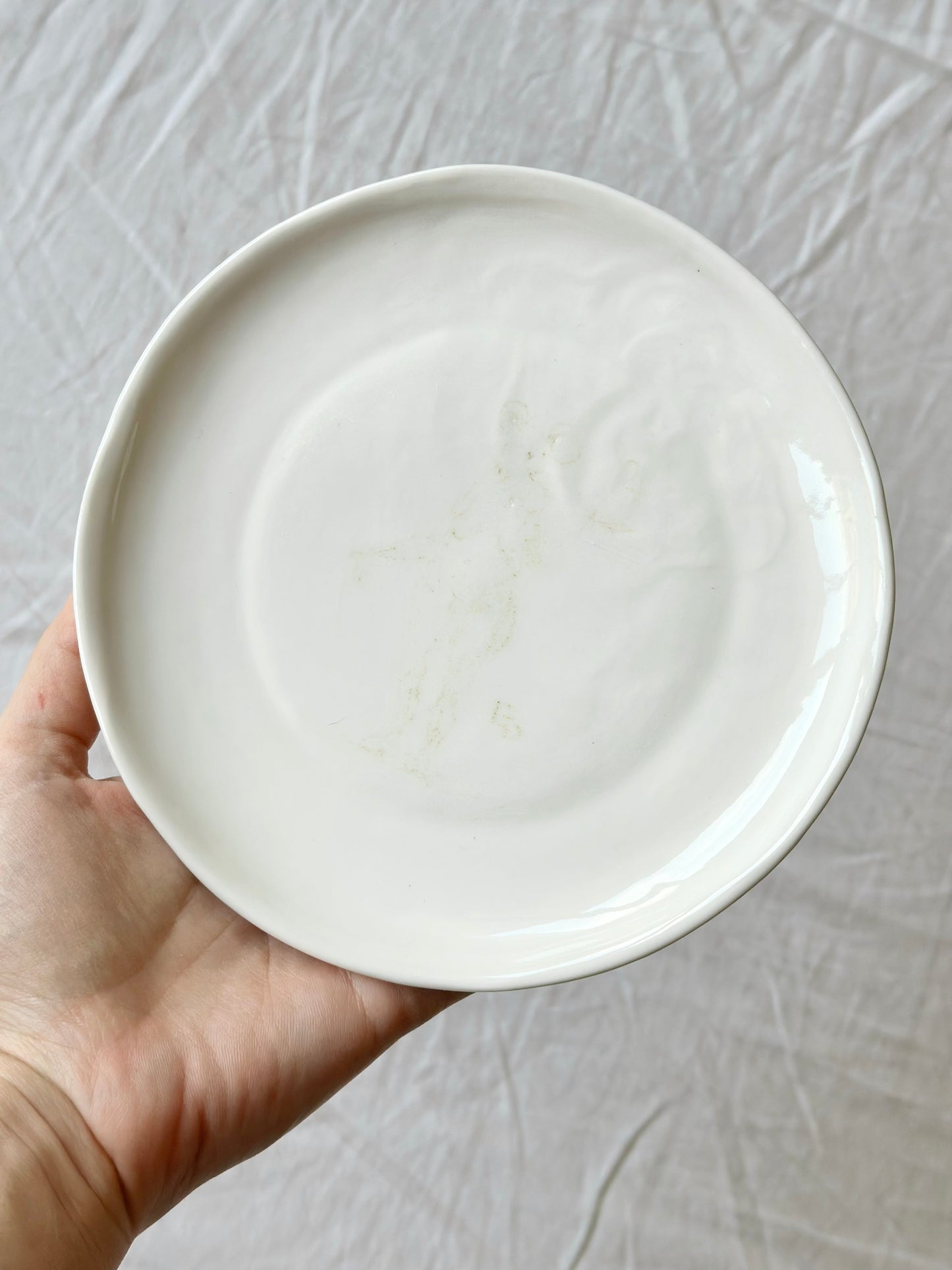 Talerz porcelanowy z rysunkiem