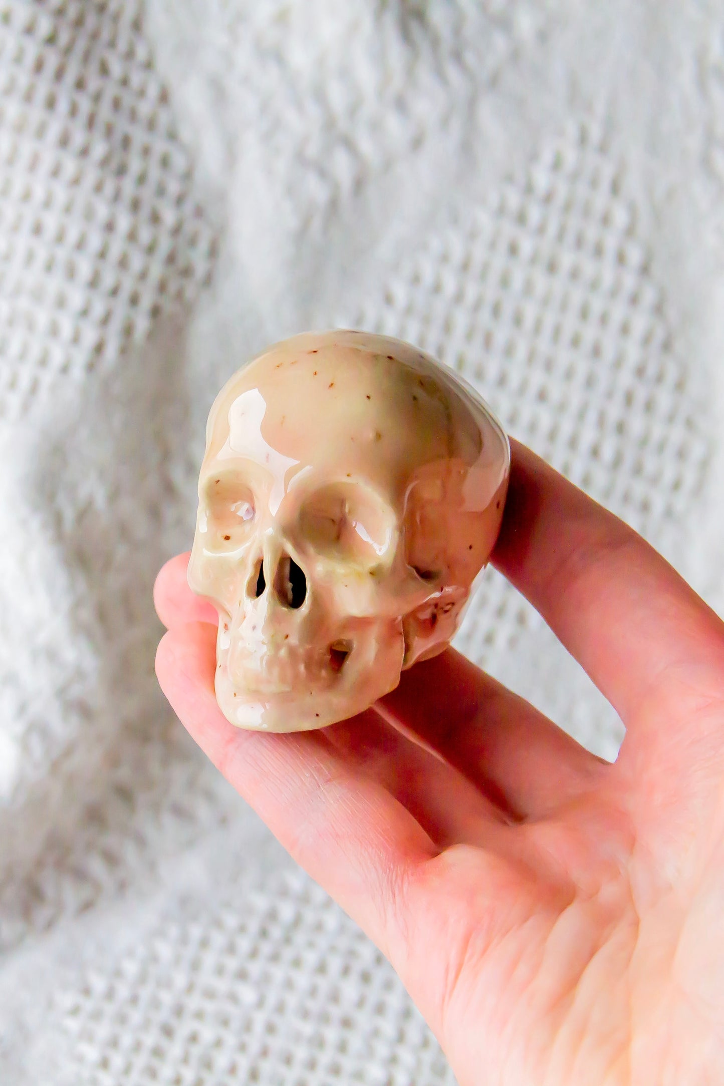 Czaszka ceramiczna mini różowo-beżowa