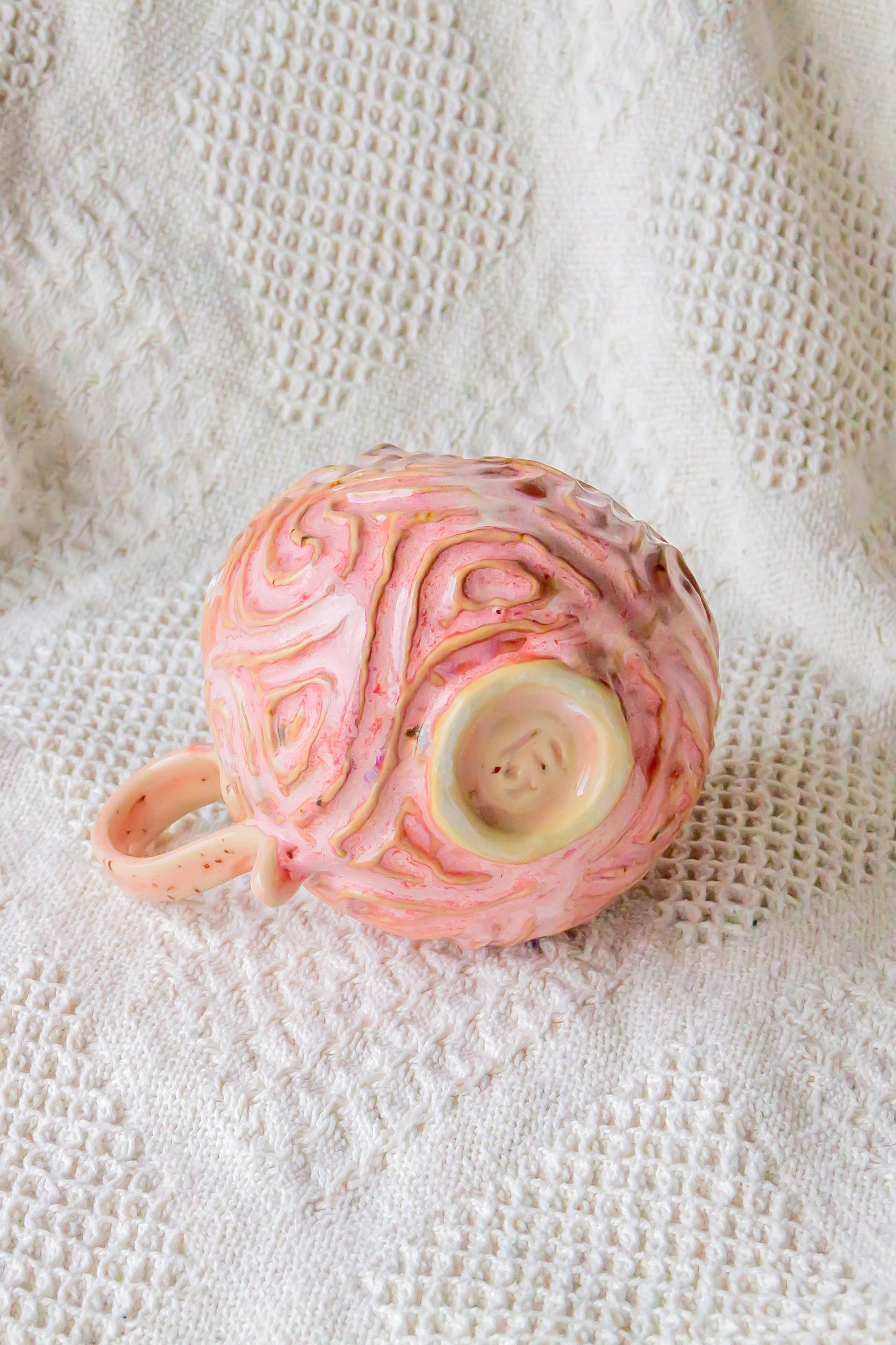 Kubek ceramiczny “Zuma” w kolorze różowym