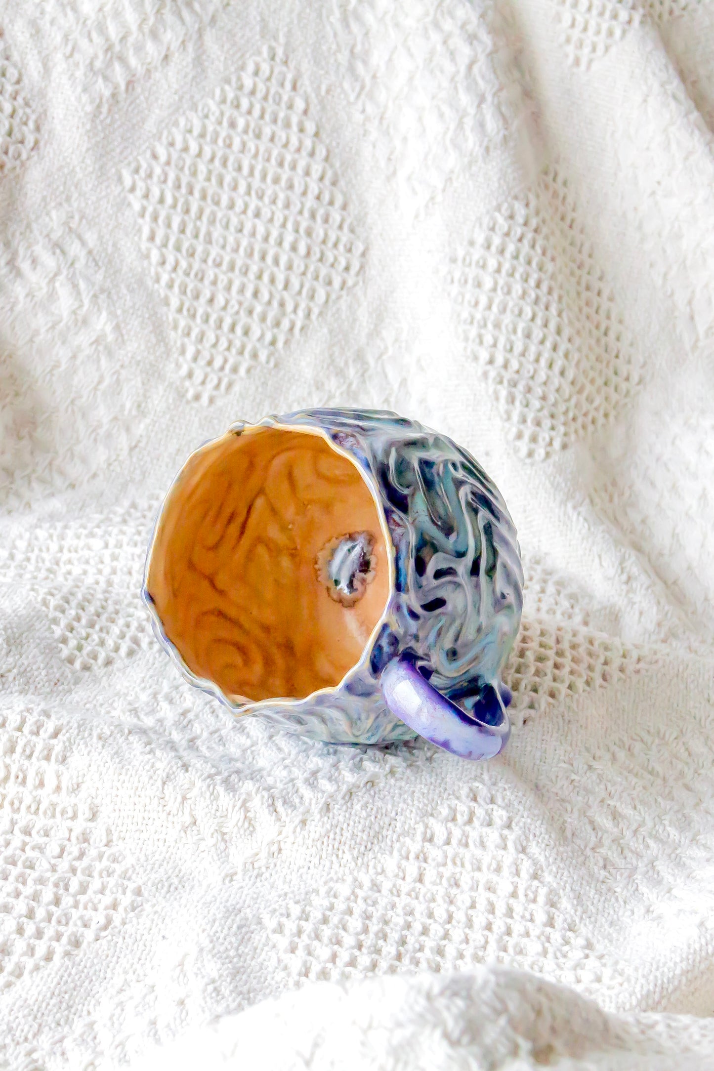 Kubek ceramiczny “Zuma” w kolorze niebiesko-fioletowym