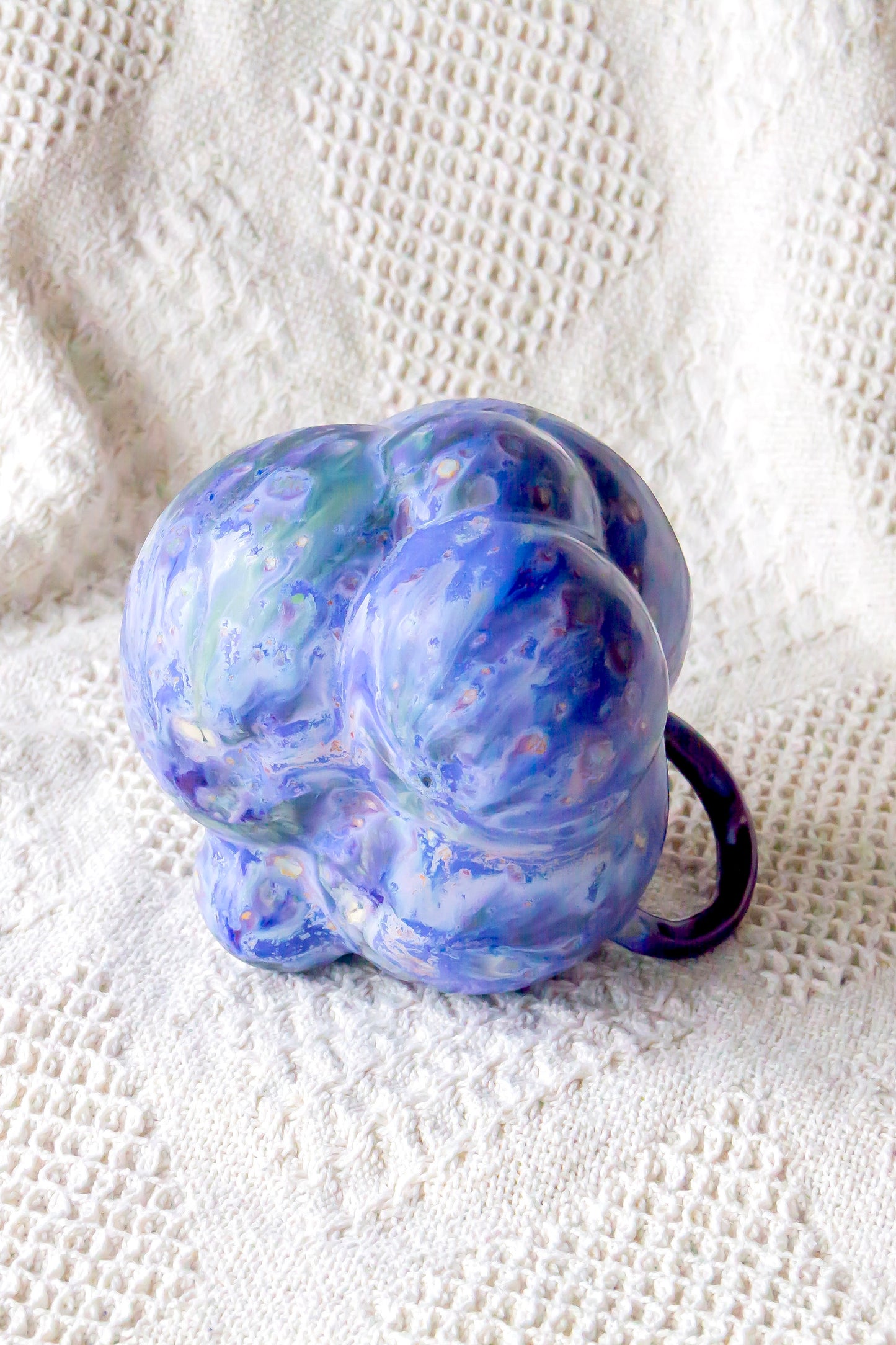 Kubek ceramiczny “Bubbles 3” fioletowo-czarny