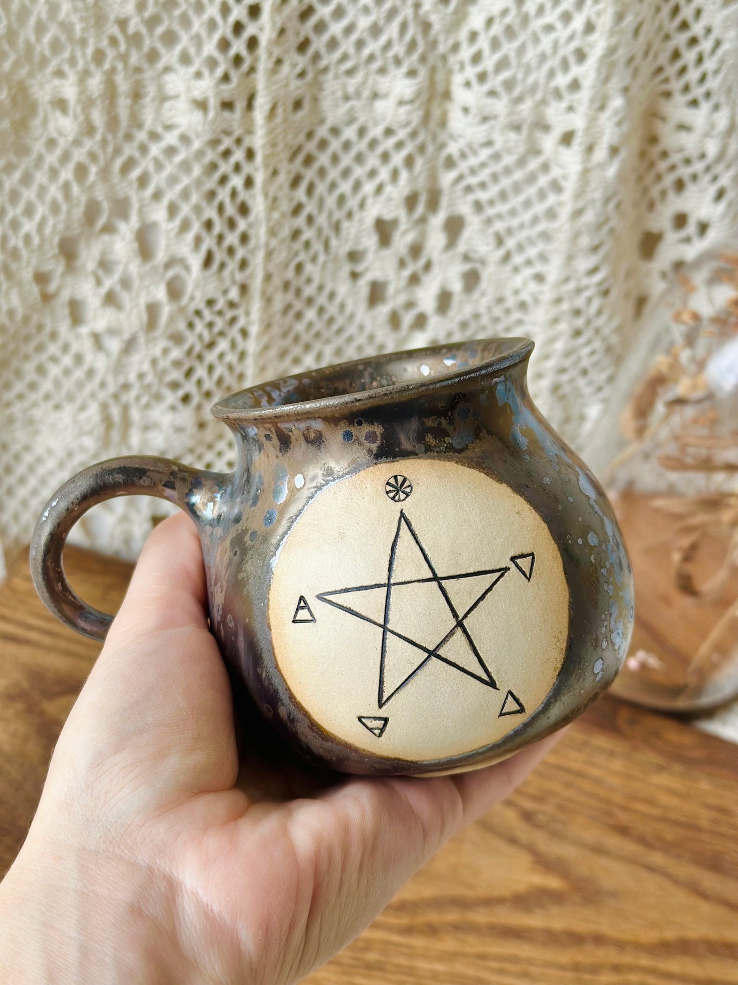 Kubek ceramiczny wiedźmowy kociołek