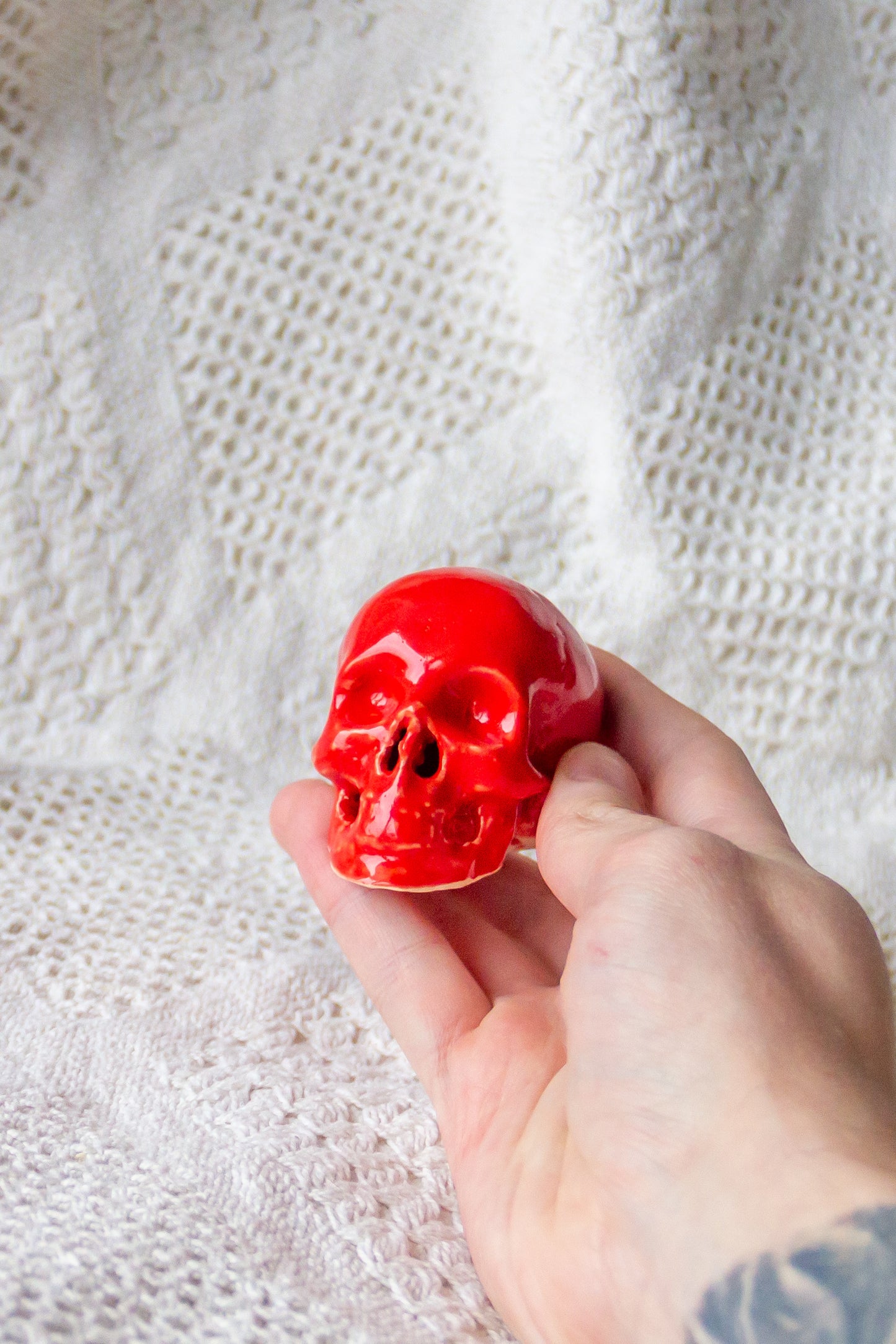 Czaszka ceramiczna mini czerwona