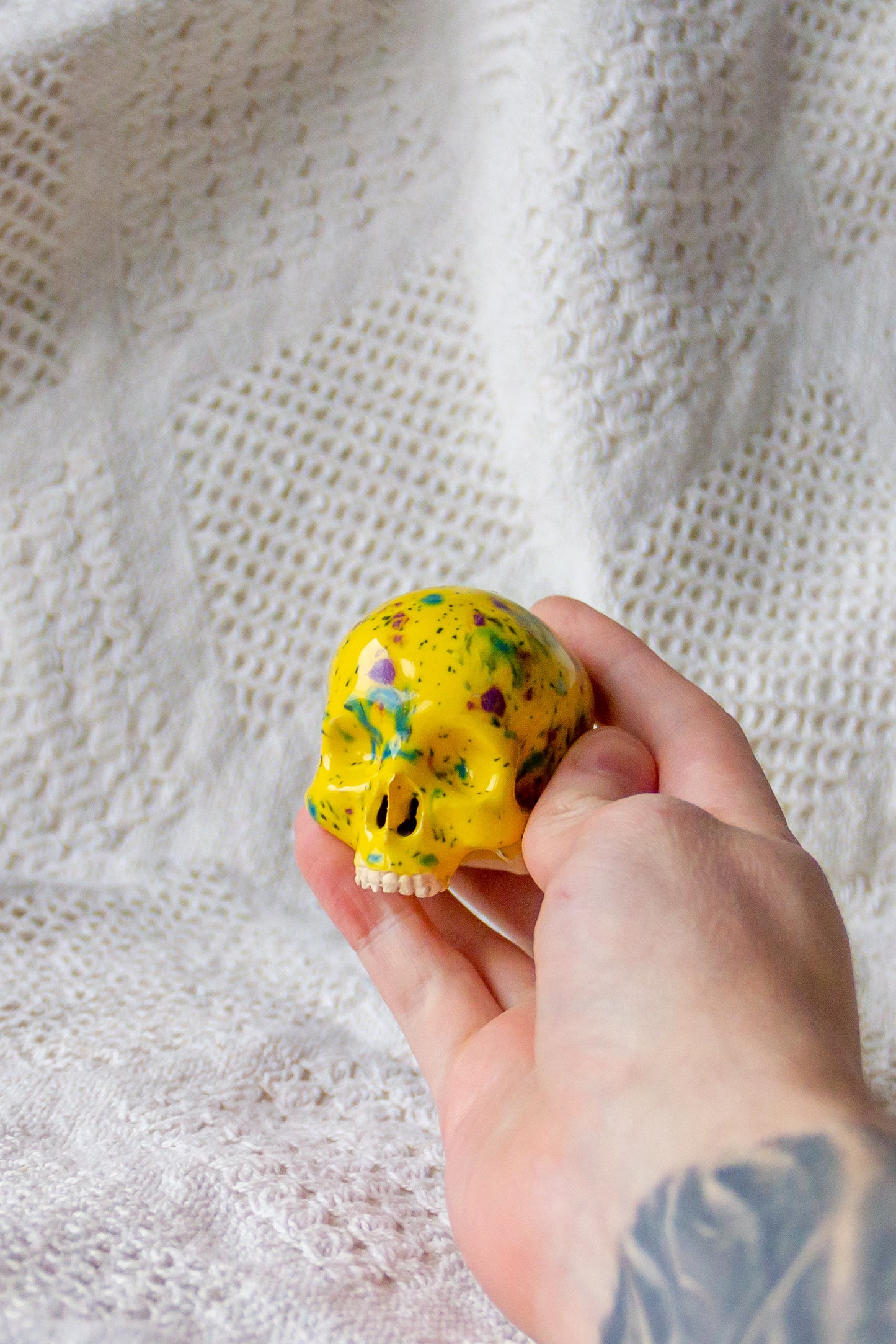 Czaszka ceramiczna mini żółta