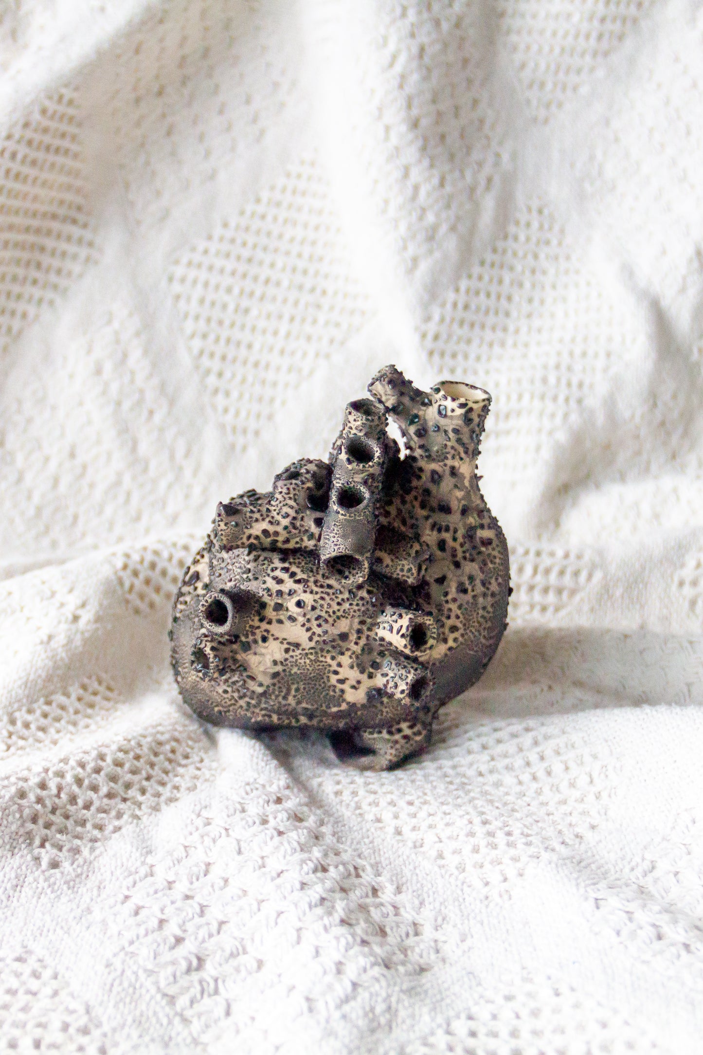 Serce ceramiczne brązowo-czarne