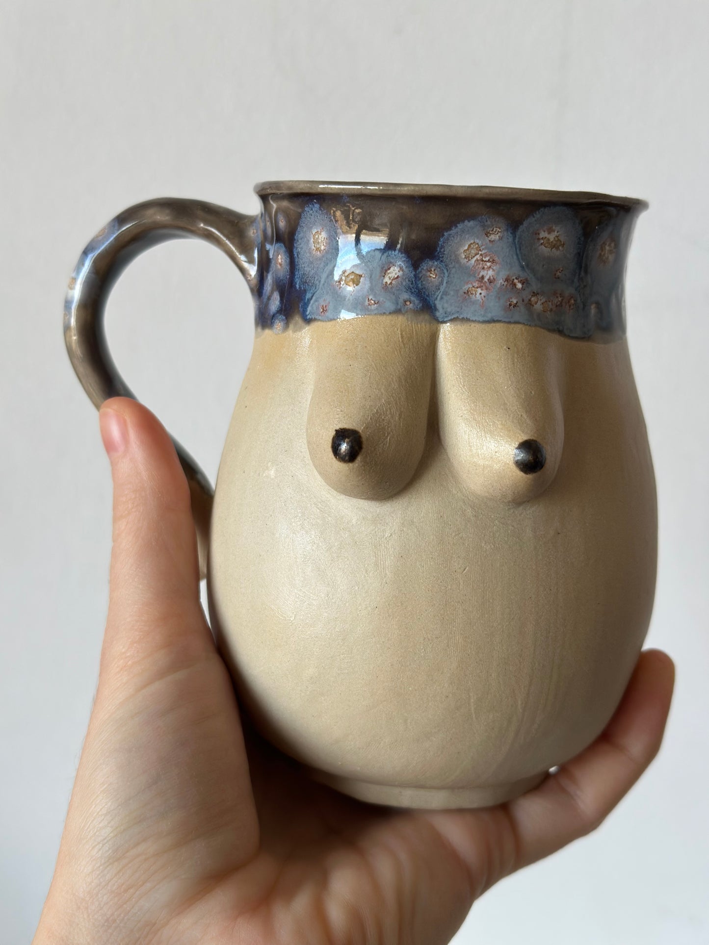 Mug en porcelaine plaqué or