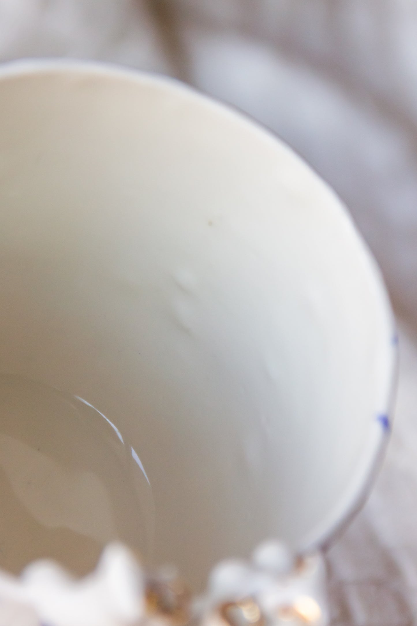 Kubek porcelanowy z werlingami