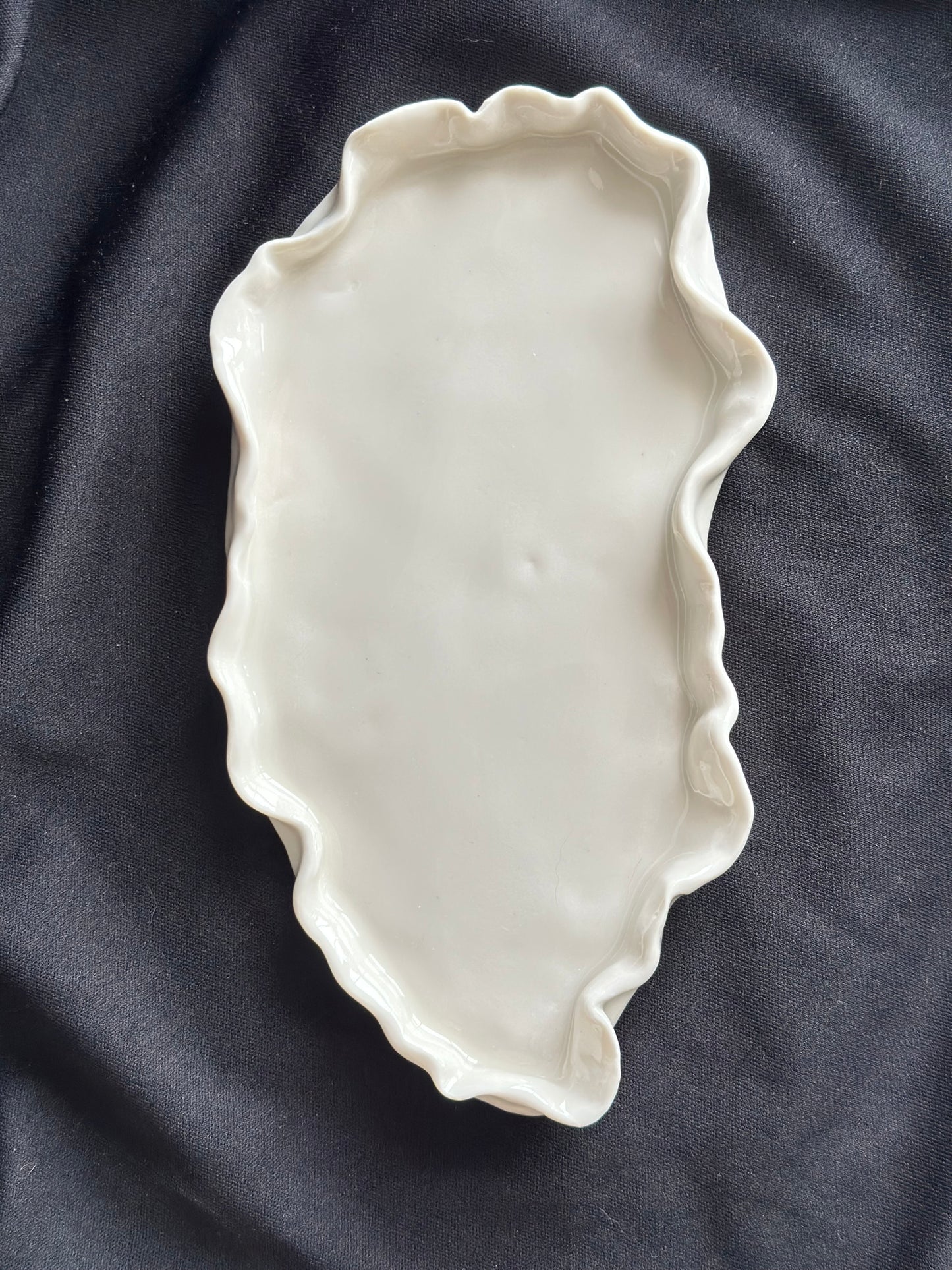 Podstawka porcelanowa na biżuterię