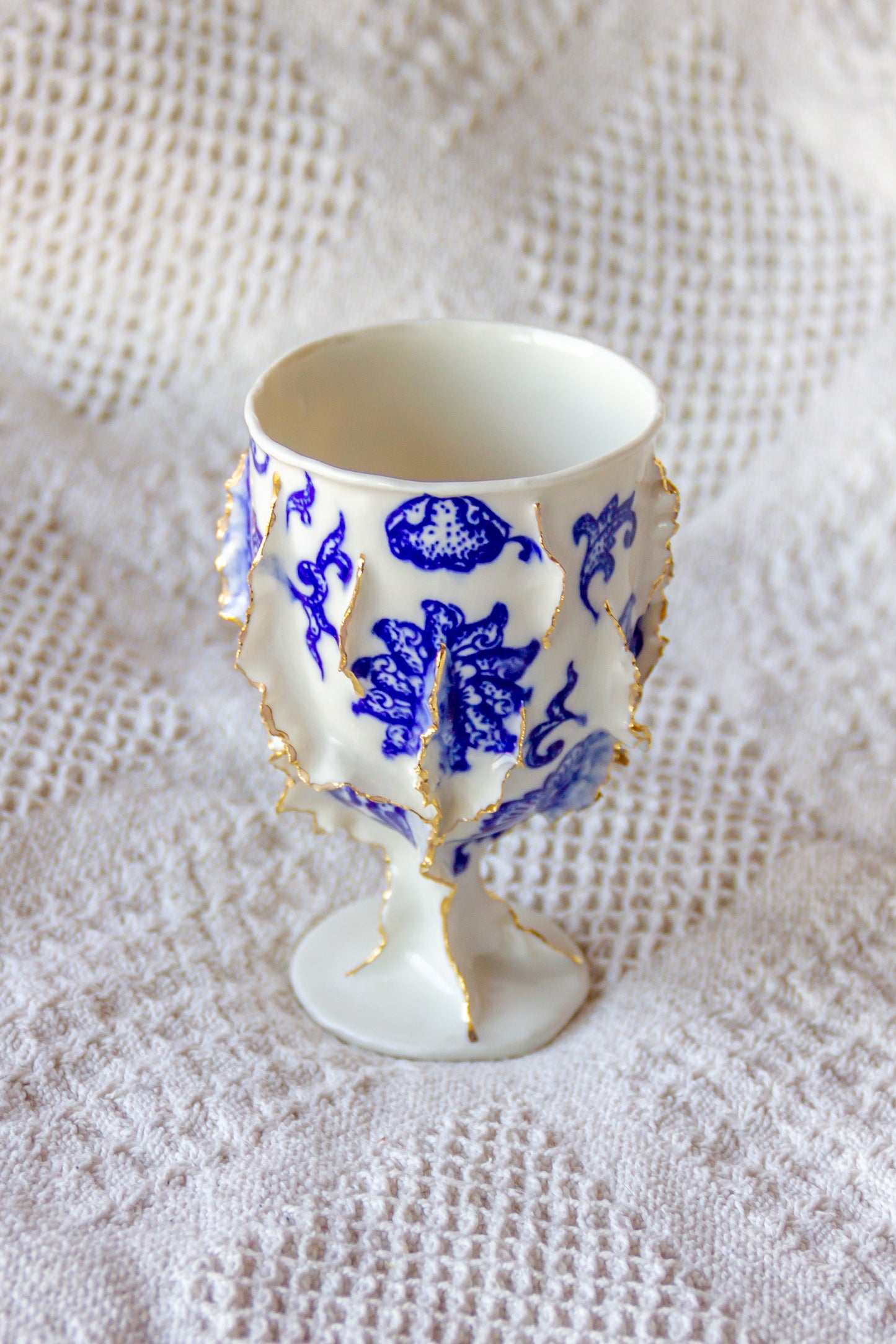 Kielich porcelanowy „Laminari” ze złoceniem