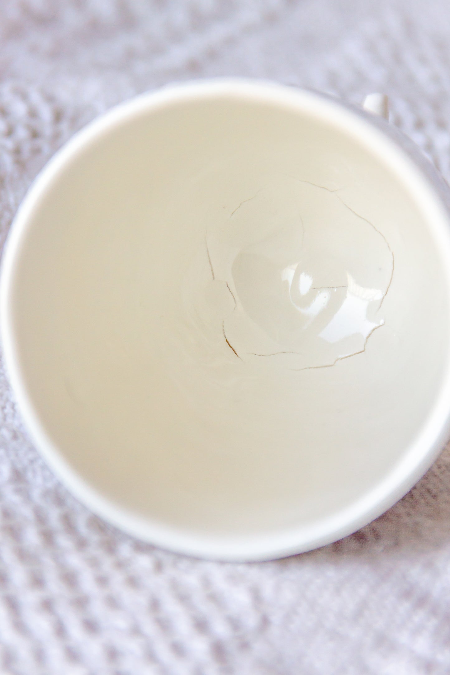 Puchar porcelanowy na nóżkach