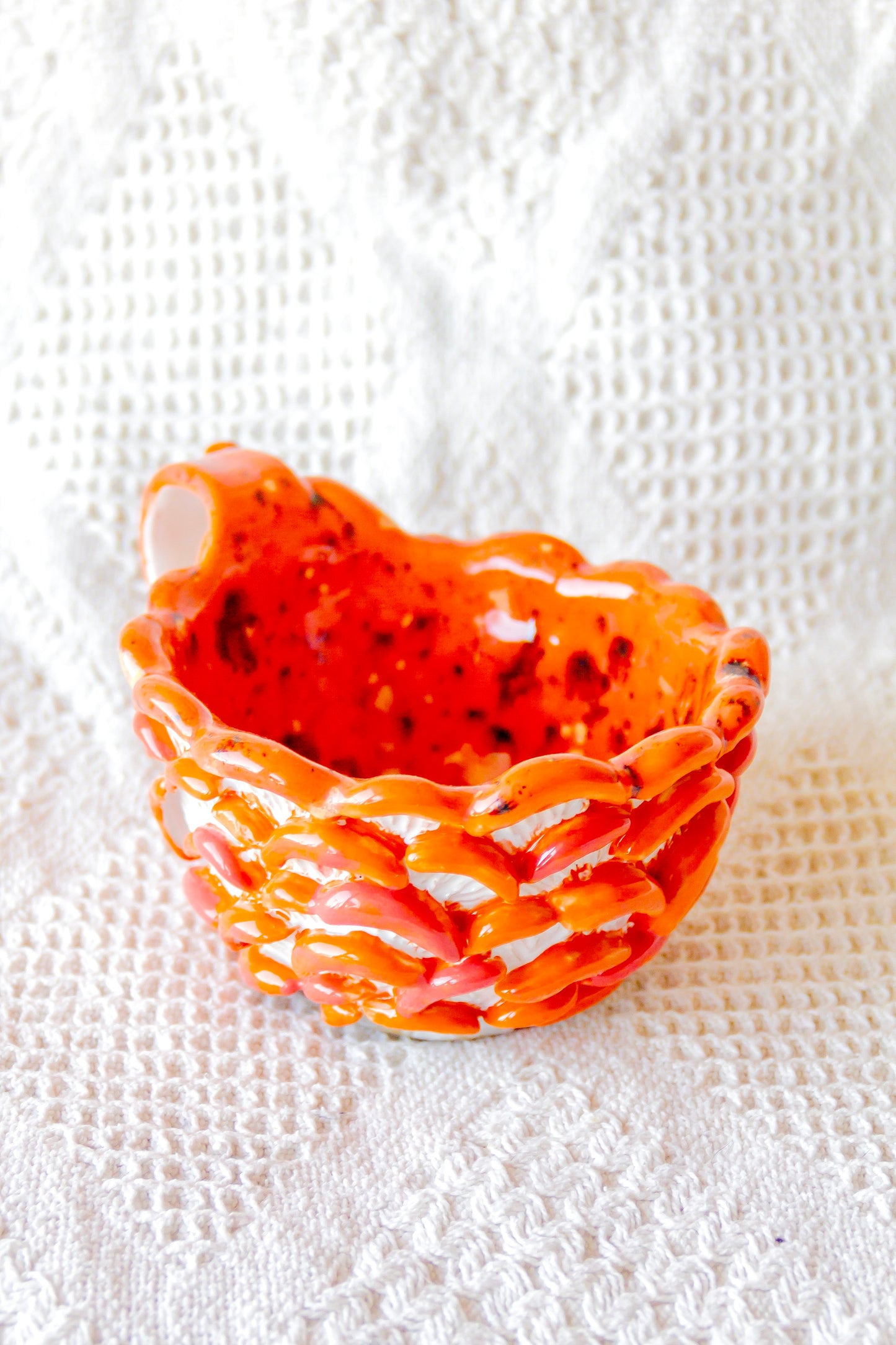 Kubek ceramiczny “Shrooms” pomarańczowo-biały