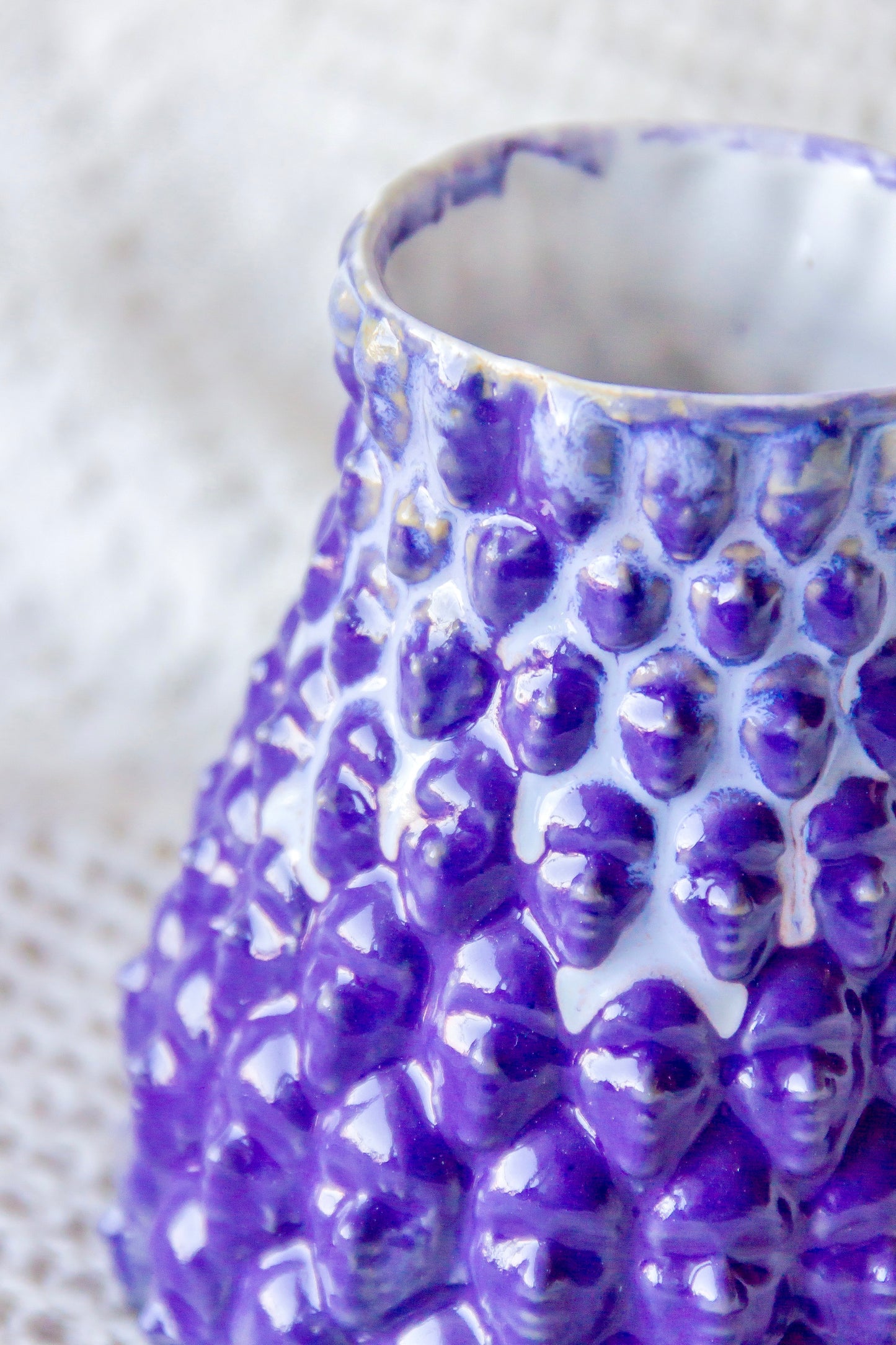 Kubek ceramiczny „Charlotte” biało-fioletowy